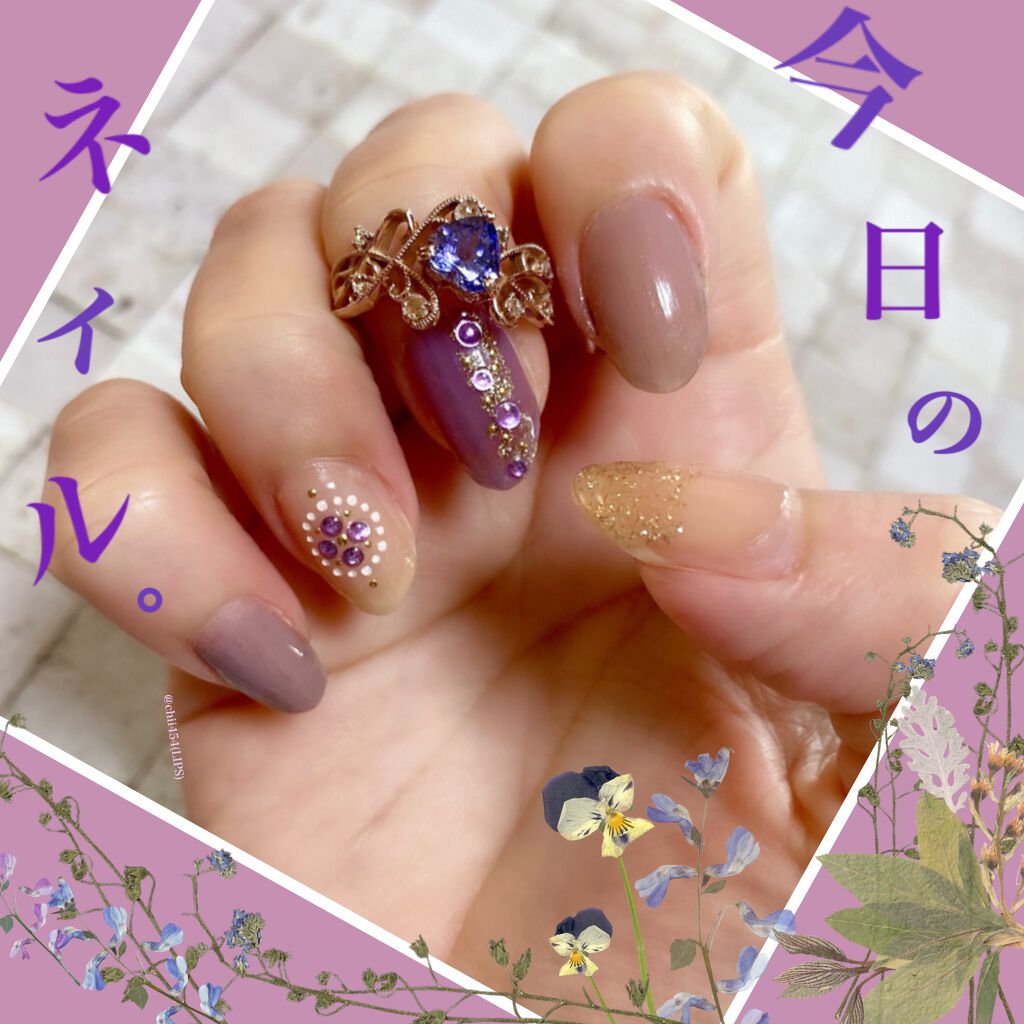 今日のネイル💅
(という名のいつかのネイル)


使ったもの

・ベースコート
・ネイルシール
・ネイルポリッシュ
・トップコート


ネイルシールは、
爪の形に合わせて余分な部分をヤスリで削るタイプ。
JOKER NAILさんで購入しま