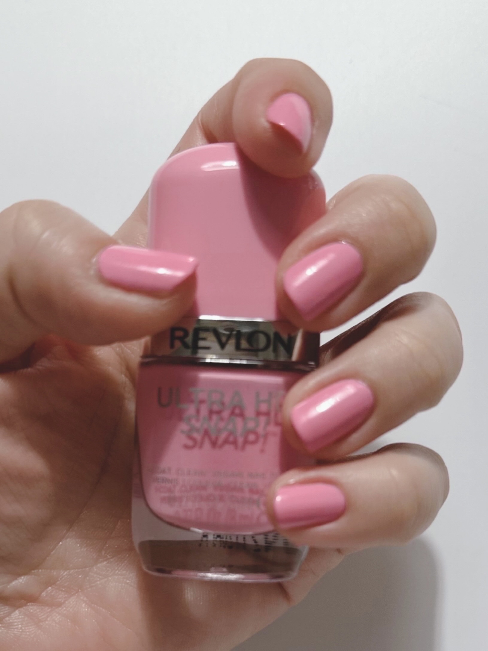 ウルトラ HD スナップ！/REVLON/マニキュアを使ったクチコミ（3枚目）