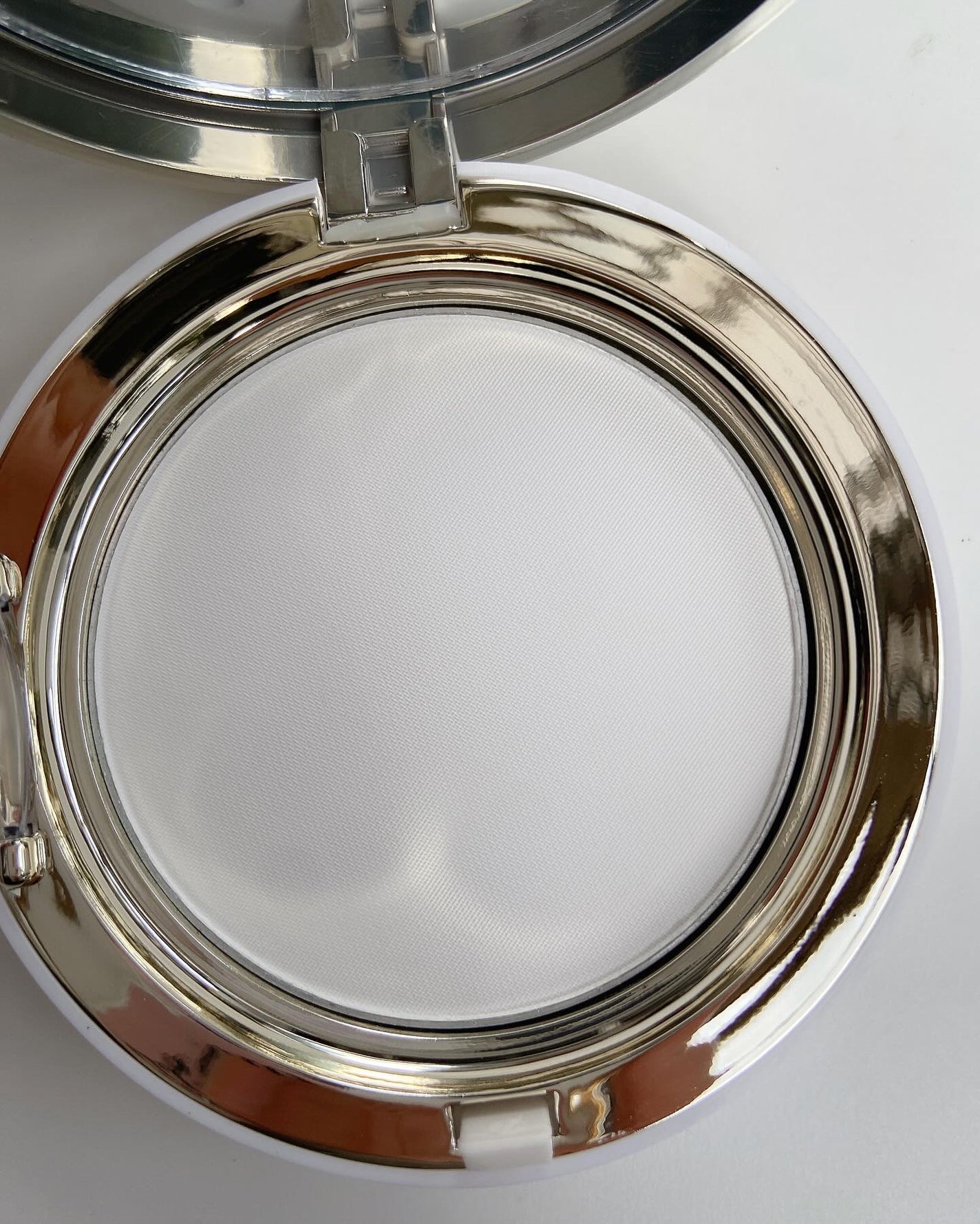 ハイドラセッティングパウダー/byLieto/プレストパウダーを使ったクチコミ(4枚目)