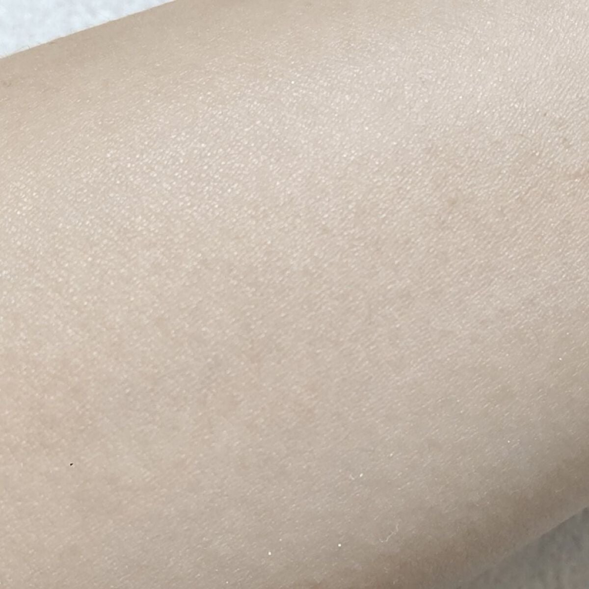 ミネラルUVボディパウダー/エトヴォス/ボディパウダーを使ったクチコミ(5枚目)