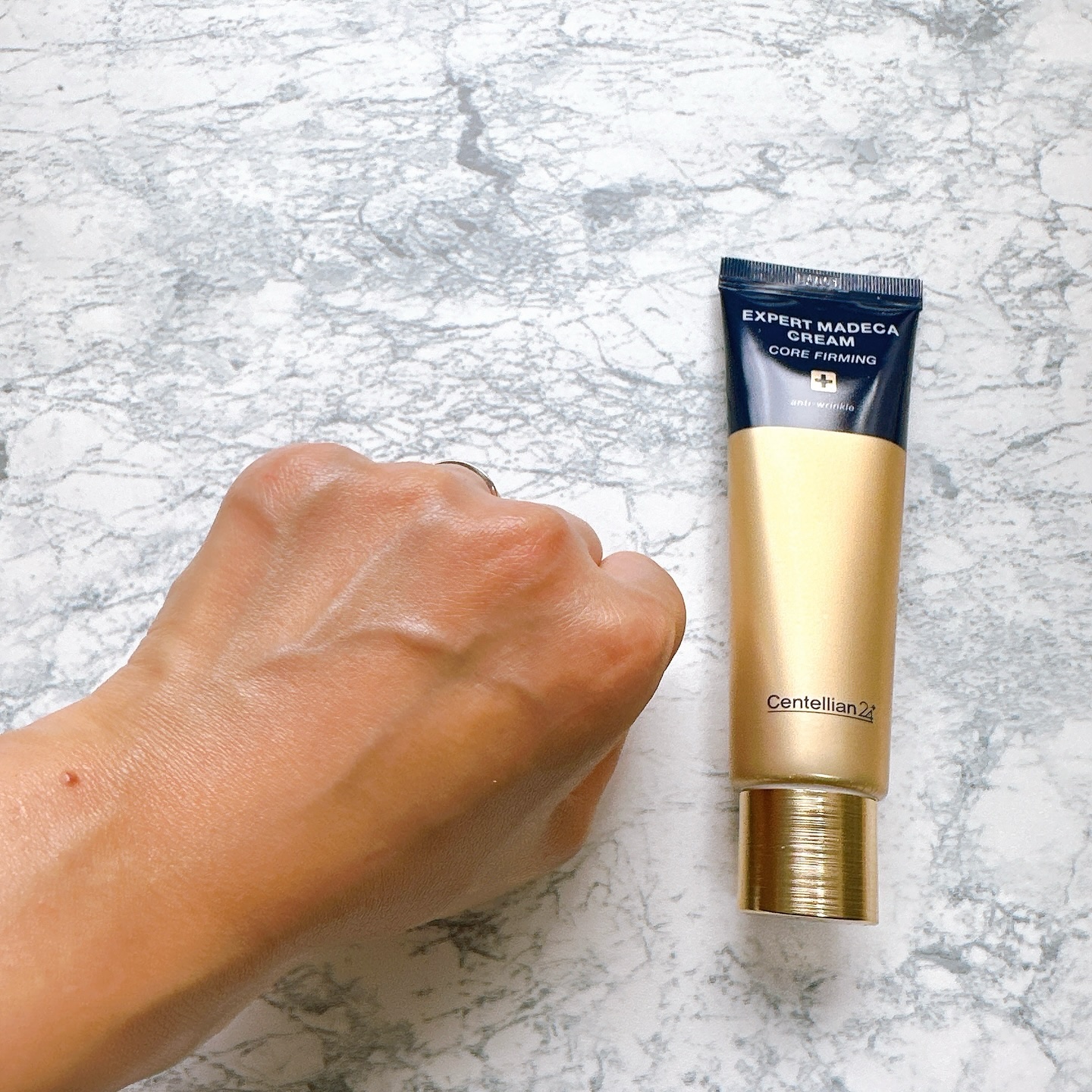 センテリアン24 エキスパートマデカクリーム （コアファーミング）のクチコミ「・
またまたいいもの見つけた😍
年齢肌が気になる女子必見🫡

Centellian24
エキス.....」（3枚目）
