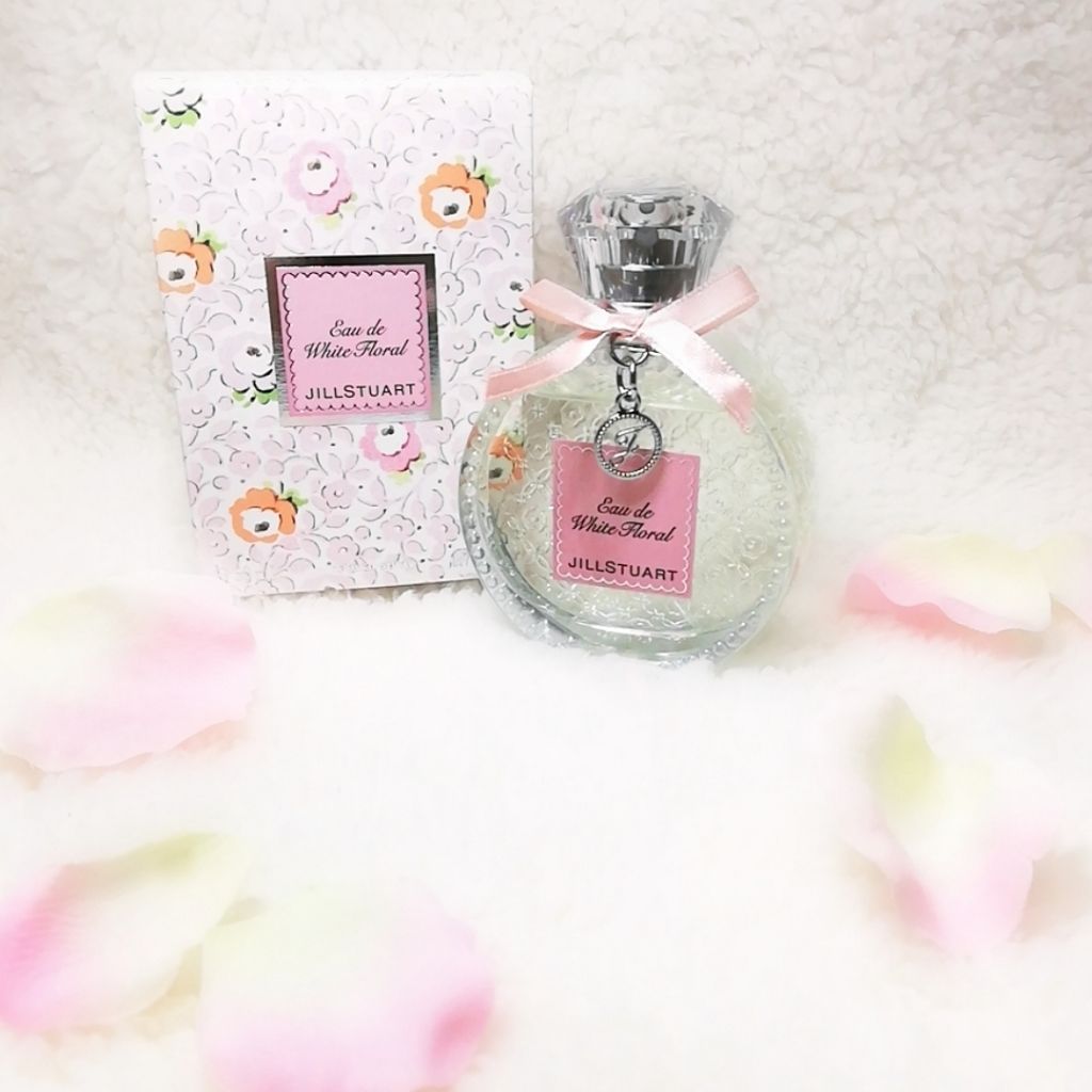 ジルスチュアート リラックス オード ホワイトフローラル/JILL STUART/香水(レディース)を使ったクチコミ（1枚目）