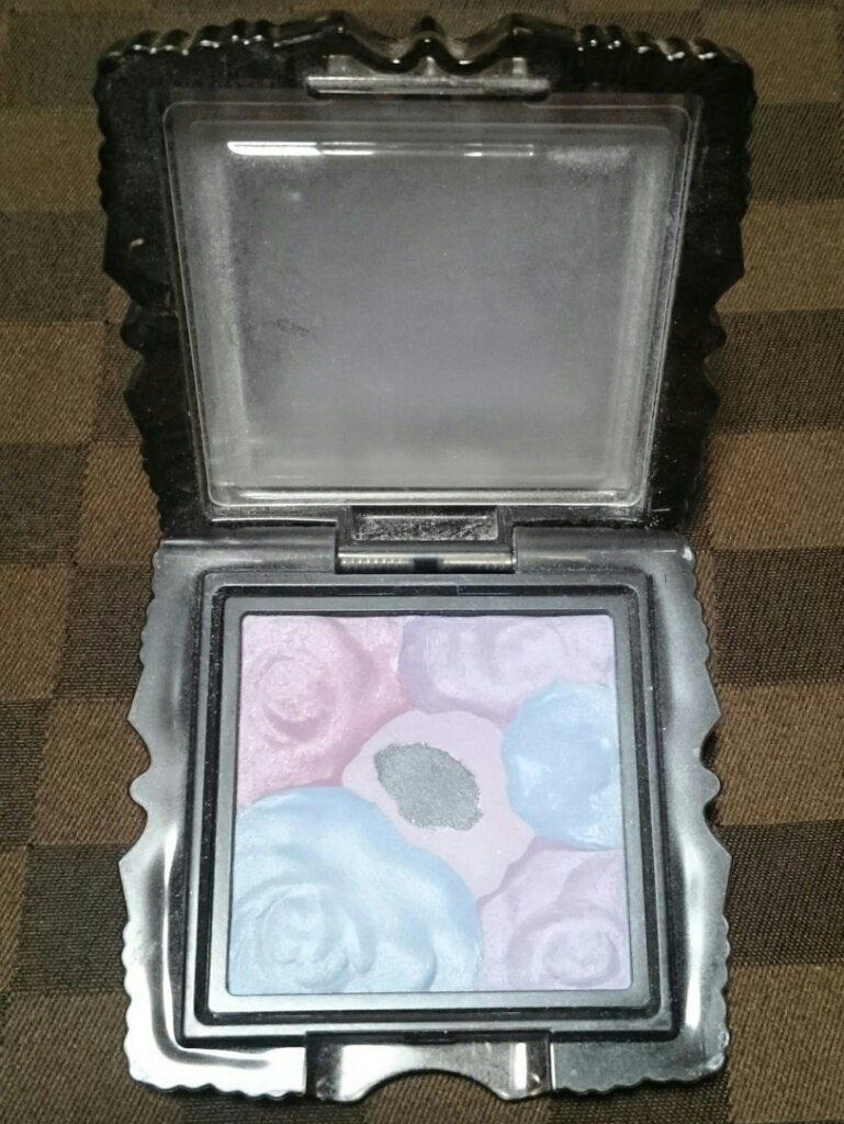 ローズ チーク カラー N 100/ANNA SUI/パウダーチークを使ったクチコミ（1枚目）