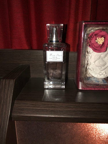 Dior ミス ディオール ヘア ミストのクチコミ「ミスディオールのヘアミストです✨
甘いローズの香りがして私は大好きな匂いです。
しかし匂いがけ.....」（1枚目）