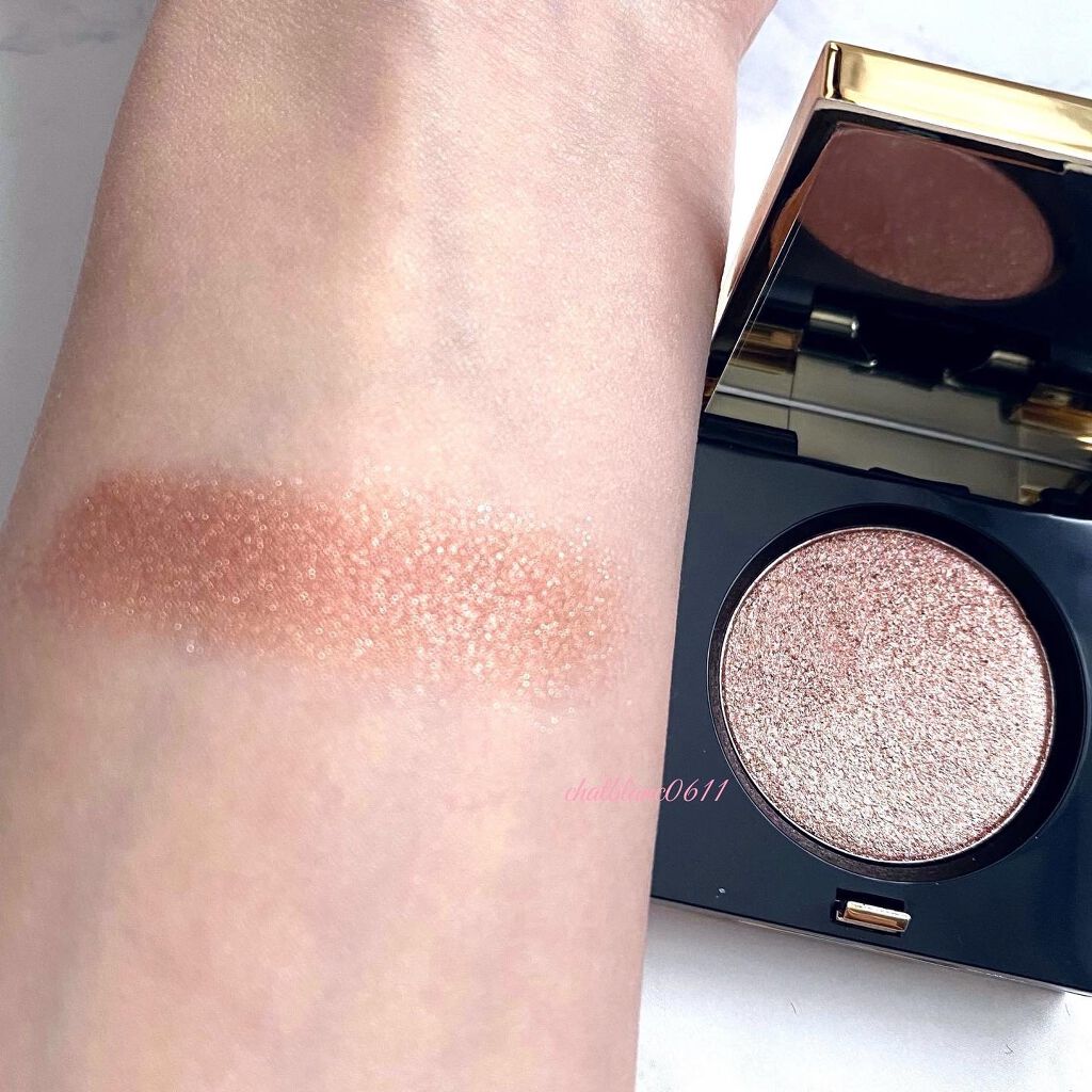 リュクスアイシャドウ 01 ギルディッドローズ(フォイル)/BOBBI BROWN/単色アイシャドウを使ったクチコミ（3枚目）