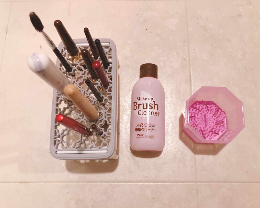 メイクブラシ専用クリーナー/DAISO/その他化粧小物を使ったクチコミ（1枚目）