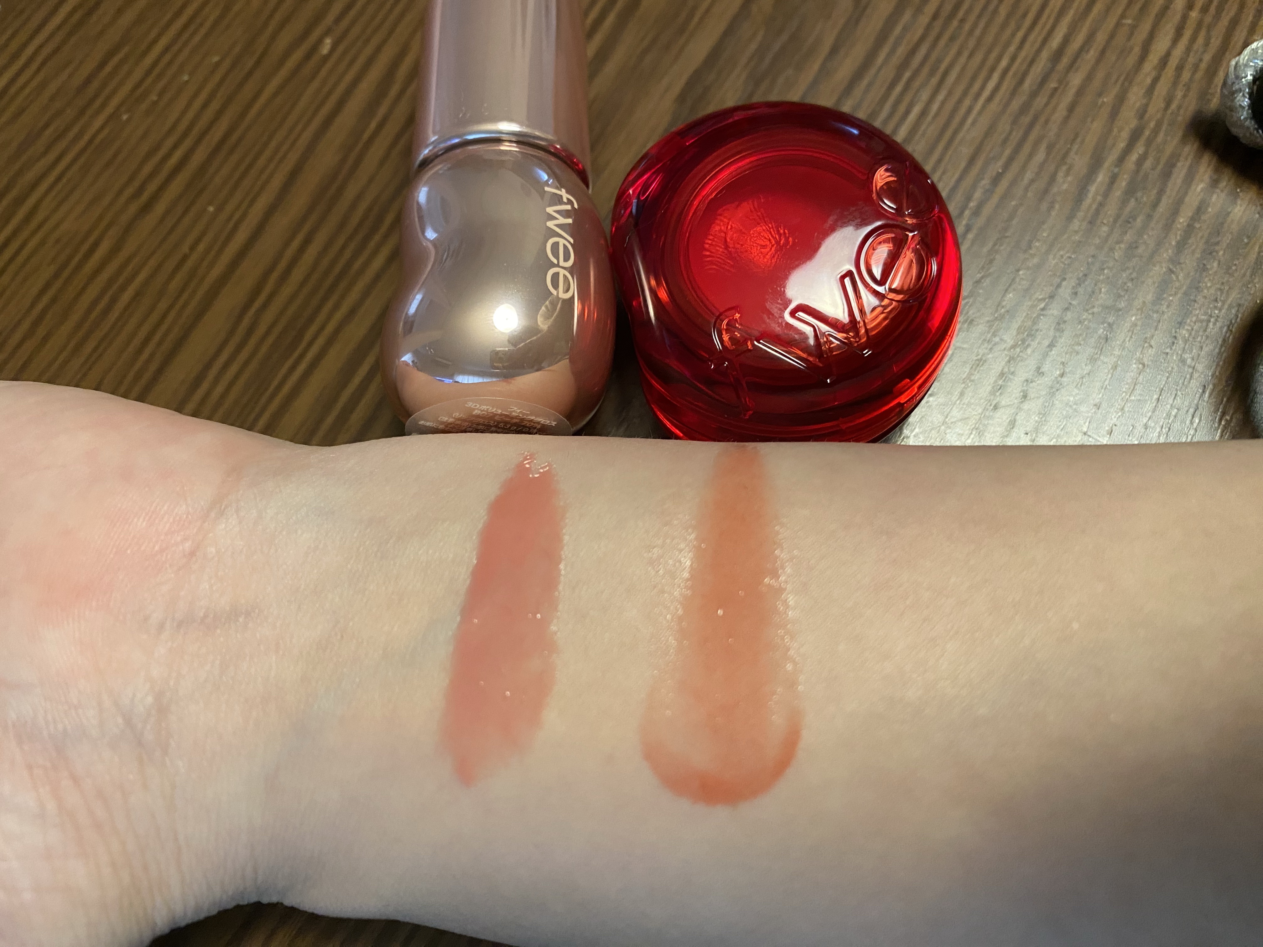 フィー 3Dボリューミンググロス/fwee/リップグロスを使ったクチコミ（3枚目）