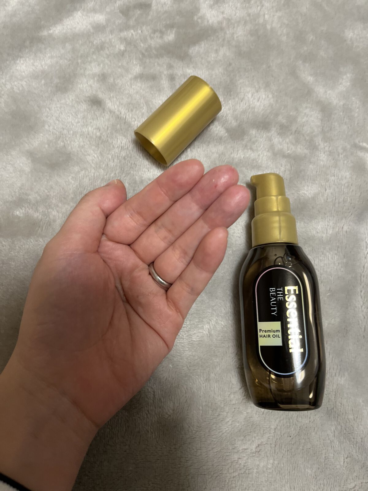 髪のキメ美容プレミアムヘアオイル/エッセンシャル/ヘアオイルを使ったクチコミ（3枚目）