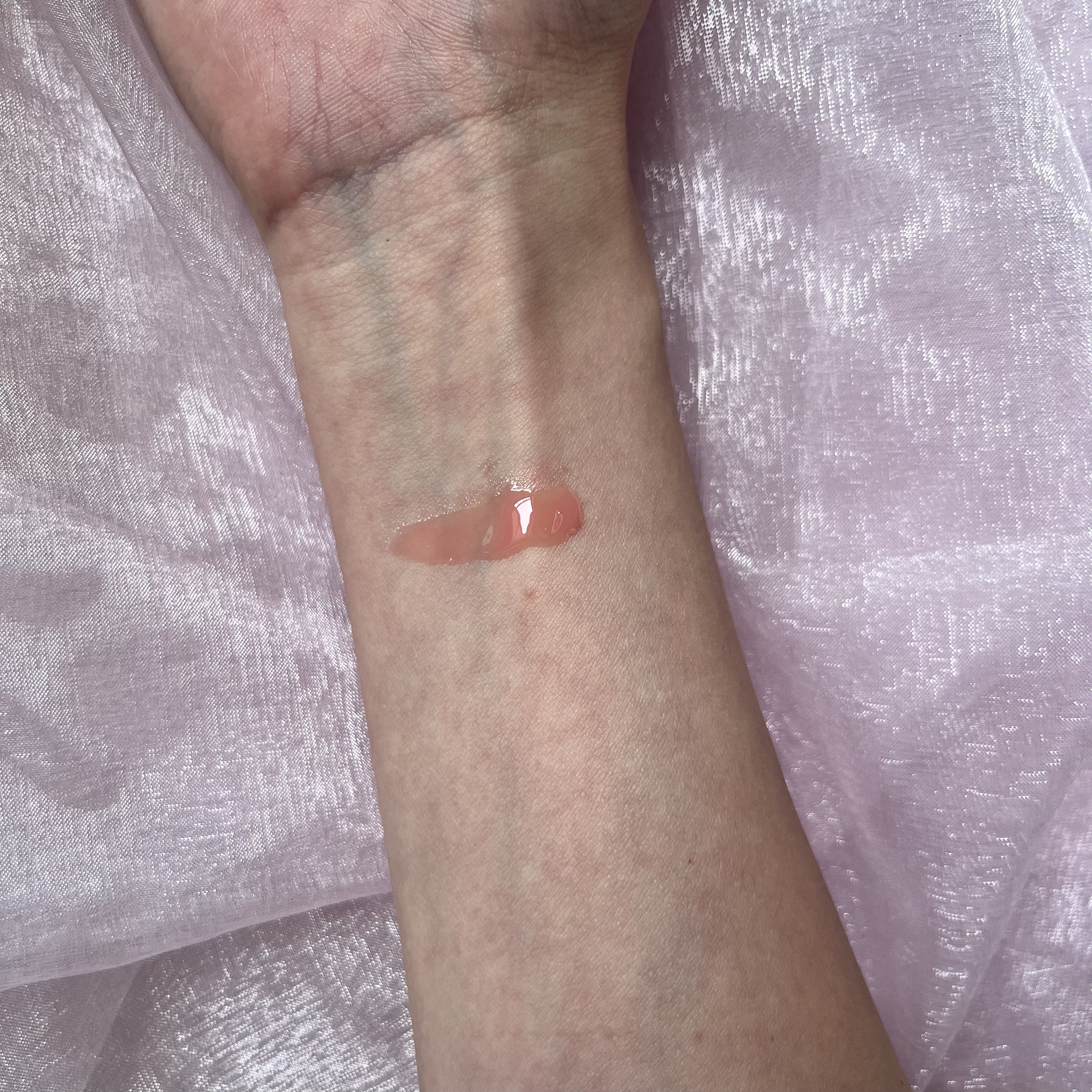 ハニーフルリップ もも色ボリューム/カントリー&ストリーム/リップ美容液を使ったクチコミ（2枚目）