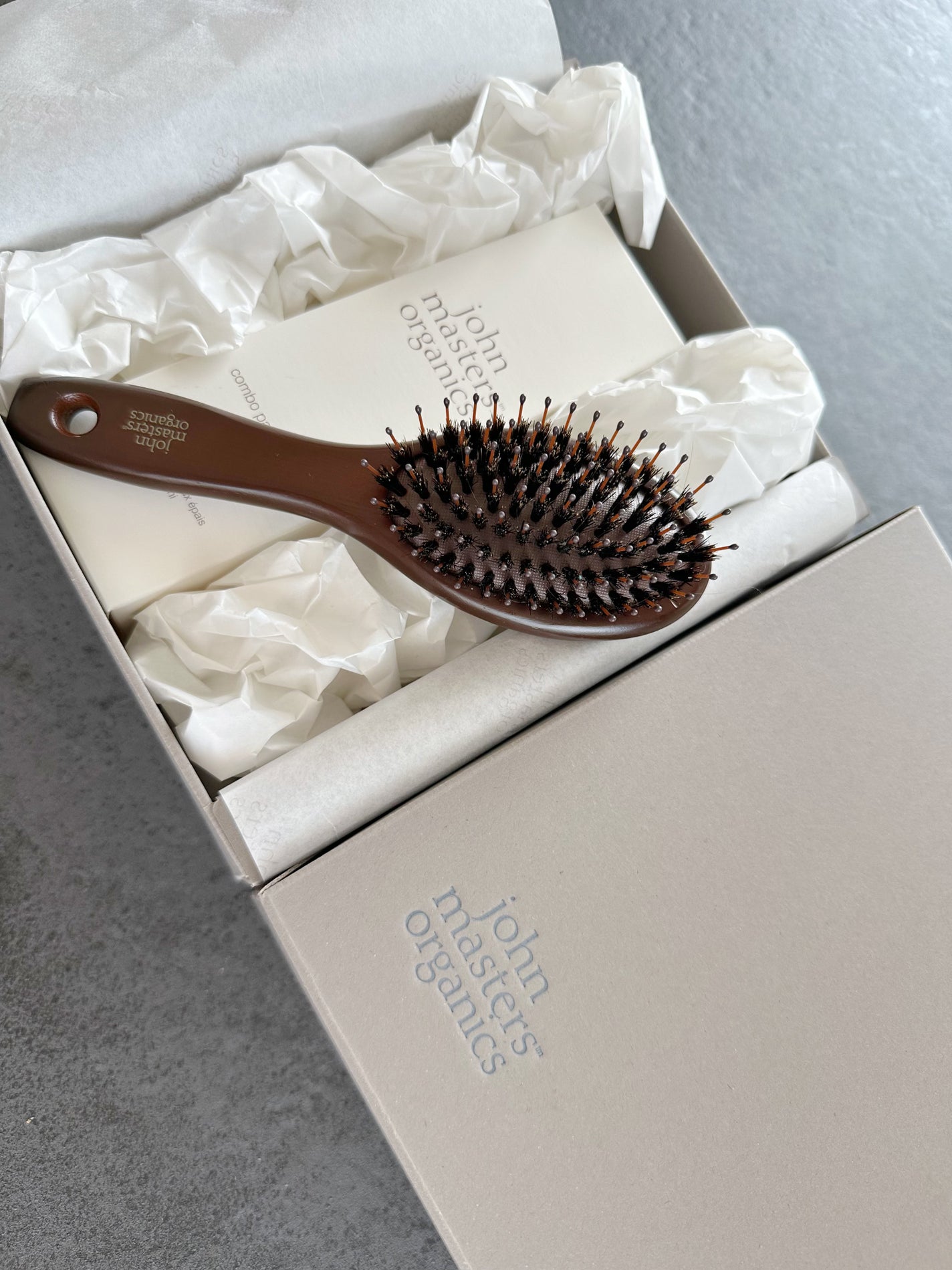 コンボパドルブラシ/john masters organics/ヘアブラシを使ったクチコミ(2枚目)