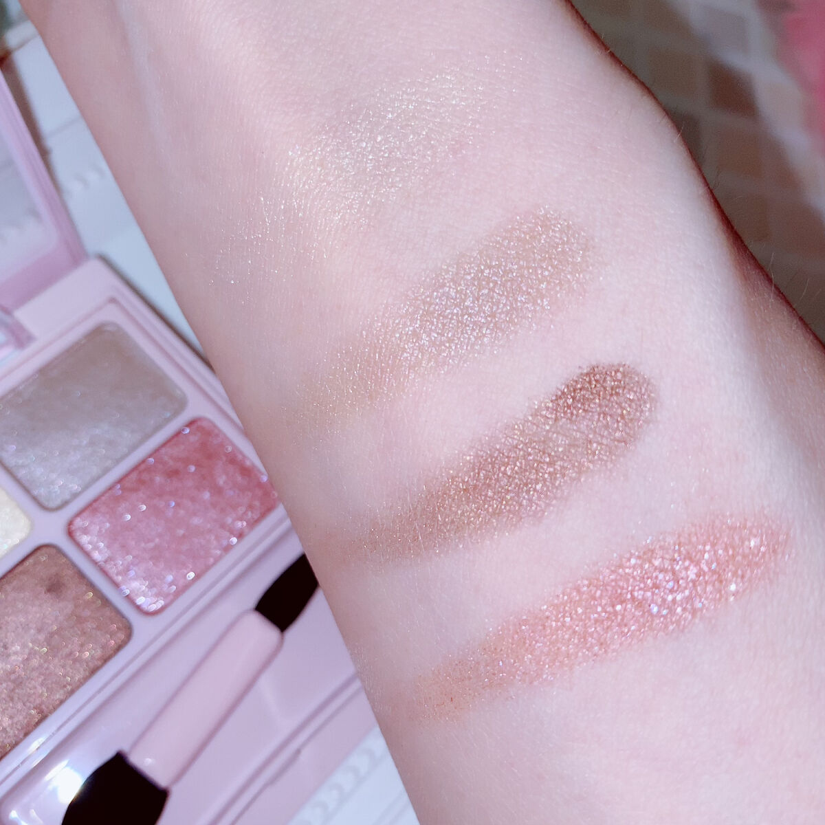 デイジードール アイカラー パレット GR-01 ピンクグレージュ/DAISY DOLL by MARY QUANT/アイシャドウパレットを使ったクチコミ（3枚目）