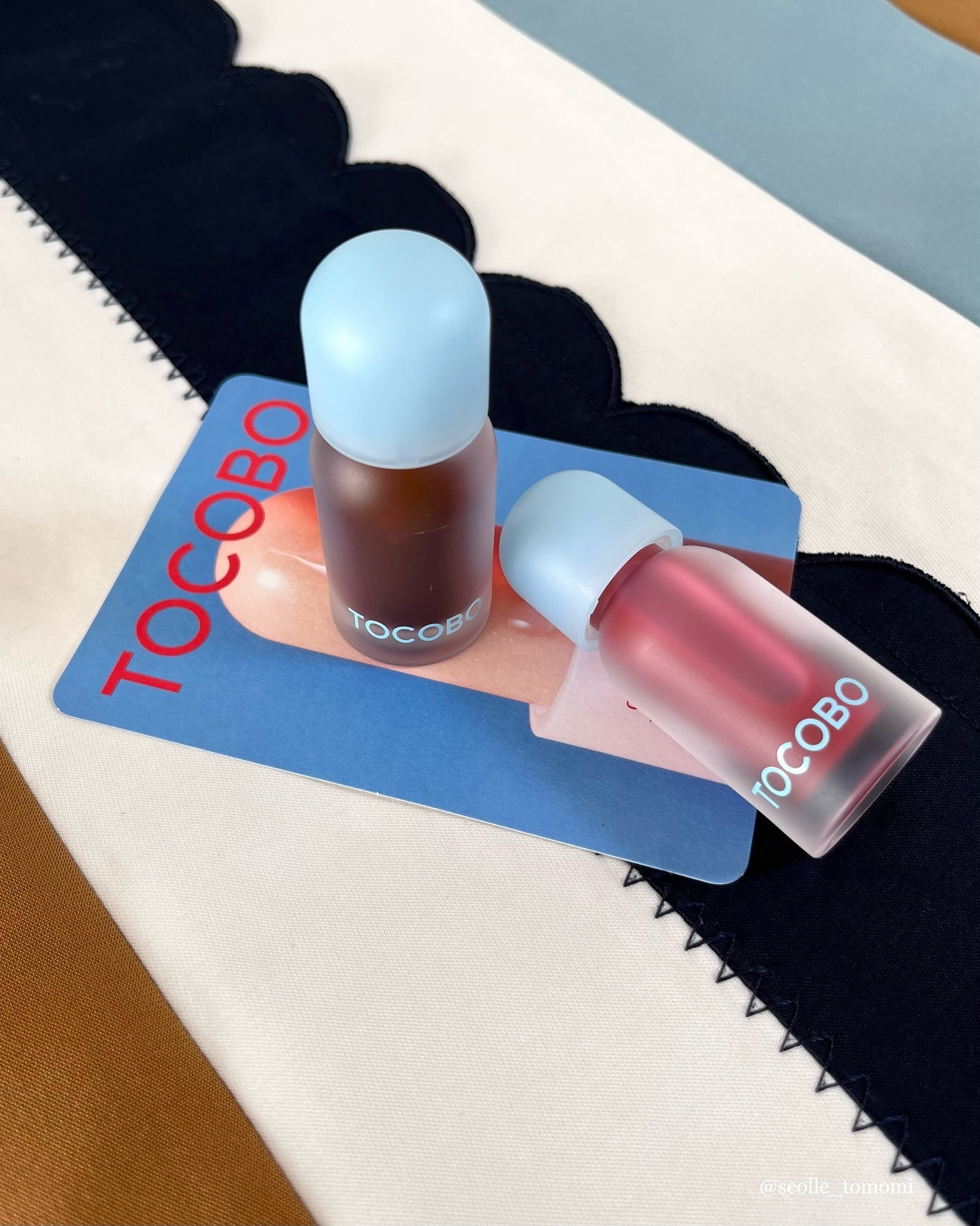 プルプルのボリュームリップに仕上がるリップオイル🫦

🏷️TOCOBO
ジューシーベリープランピングリップオイル

プランピング効果のあるリップオイル。
私はブルベが使いやすそうな
「06 ベリーキャンディー」と「07 プラムジャム」を