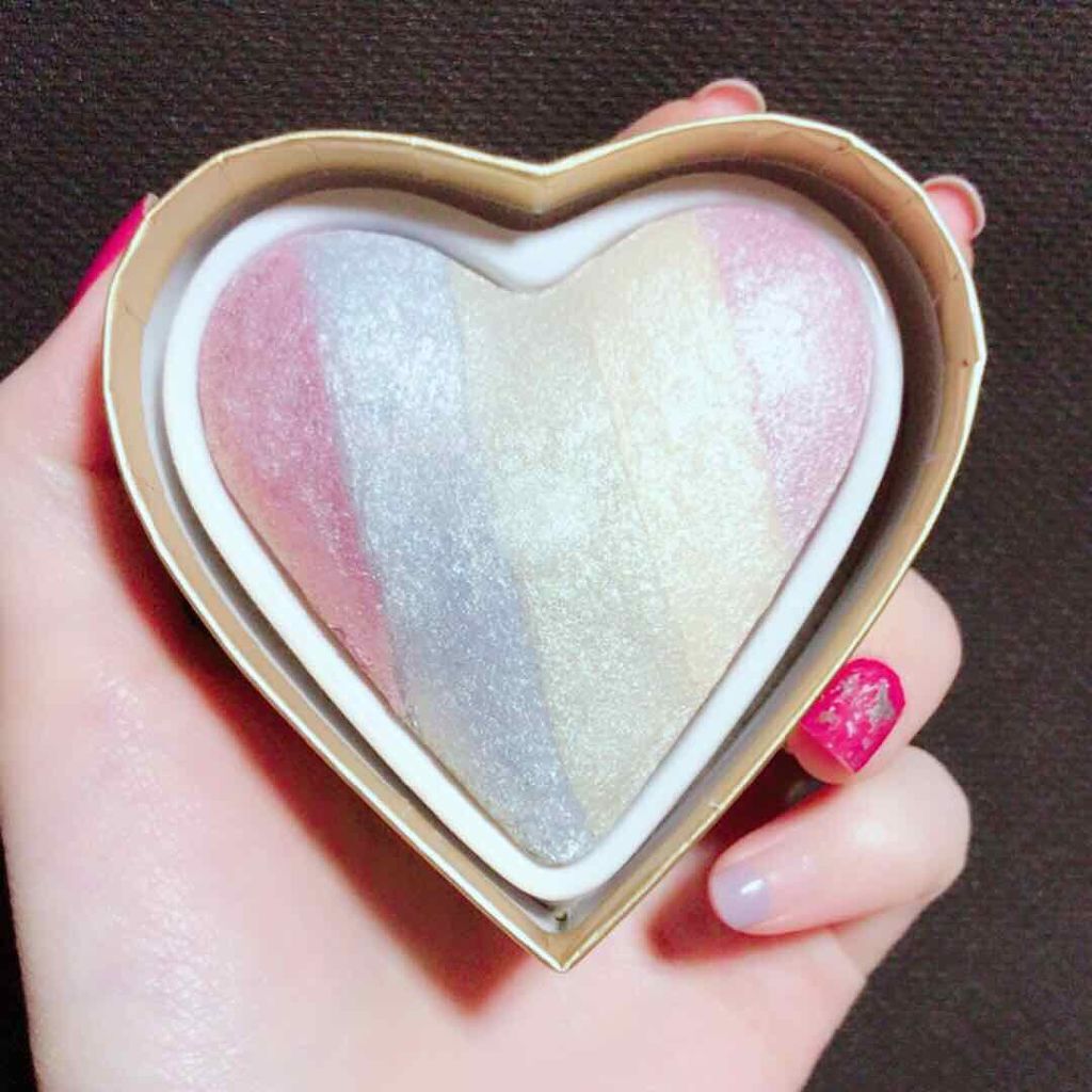 ハートハイライター ユニコーンハート/MAKEUP REVOLUTION/パウダーハイライトを使ったクチコミ（2枚目）