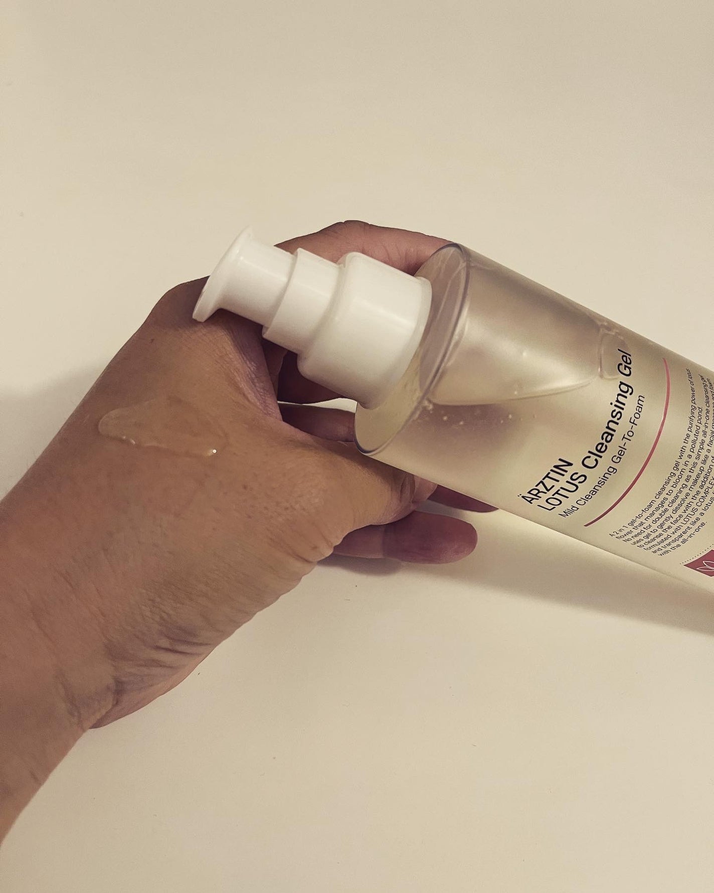 ロータスクレンジングジェル/エルツティン/クレンジングジェルを使ったクチコミ(6枚目)