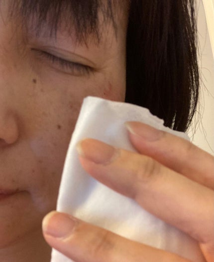 メイクの上からリフレッシュシート/ビオレ/フェイスシートを使ったクチコミ(4枚目)