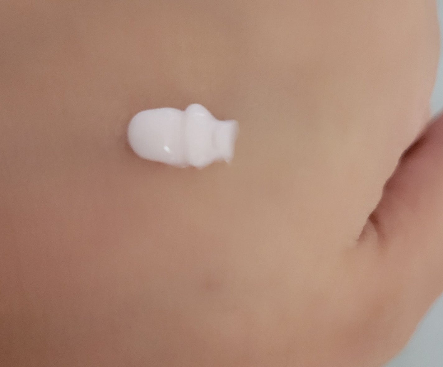 ミシャ グロウ スキンバーム(R)/MISSHA/化粧下地を使ったクチコミ(2枚目)