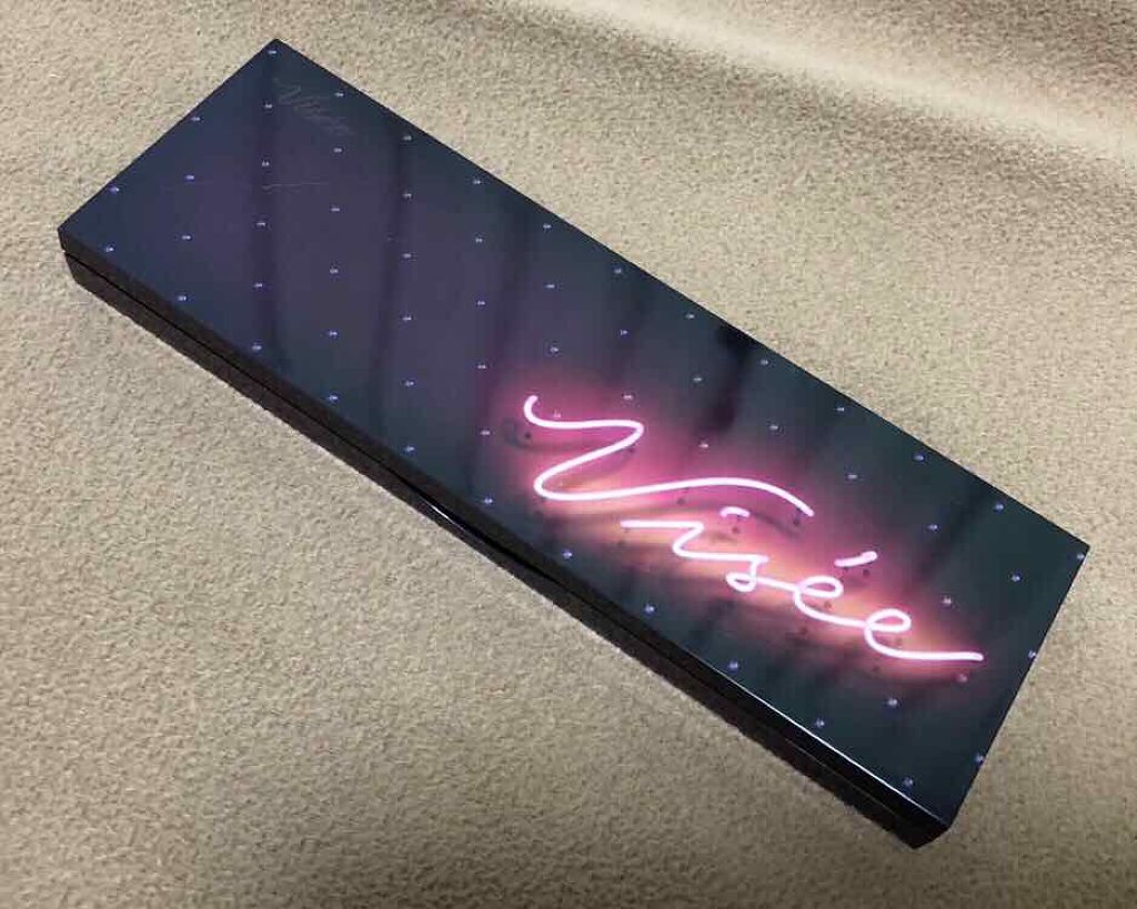 グラマラスリッチ アイパレット (クリスマスコフレ 2018)/Visée/メイクアップキットを使ったクチコミ（1枚目）