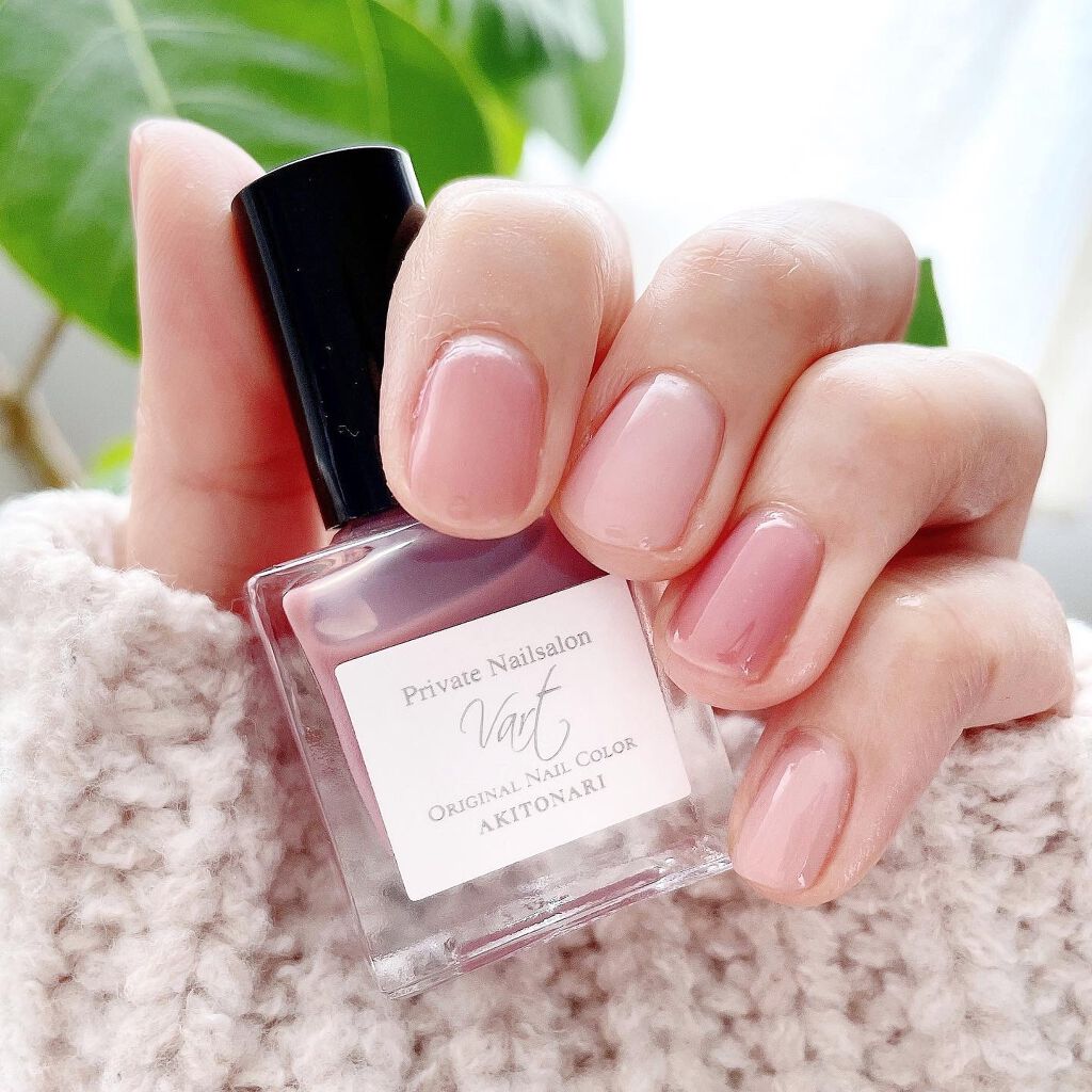 kana on LIPS 「大人可愛いネイル♡/みなさん、こんにちは😊今日はオススメ..」(3枚目)