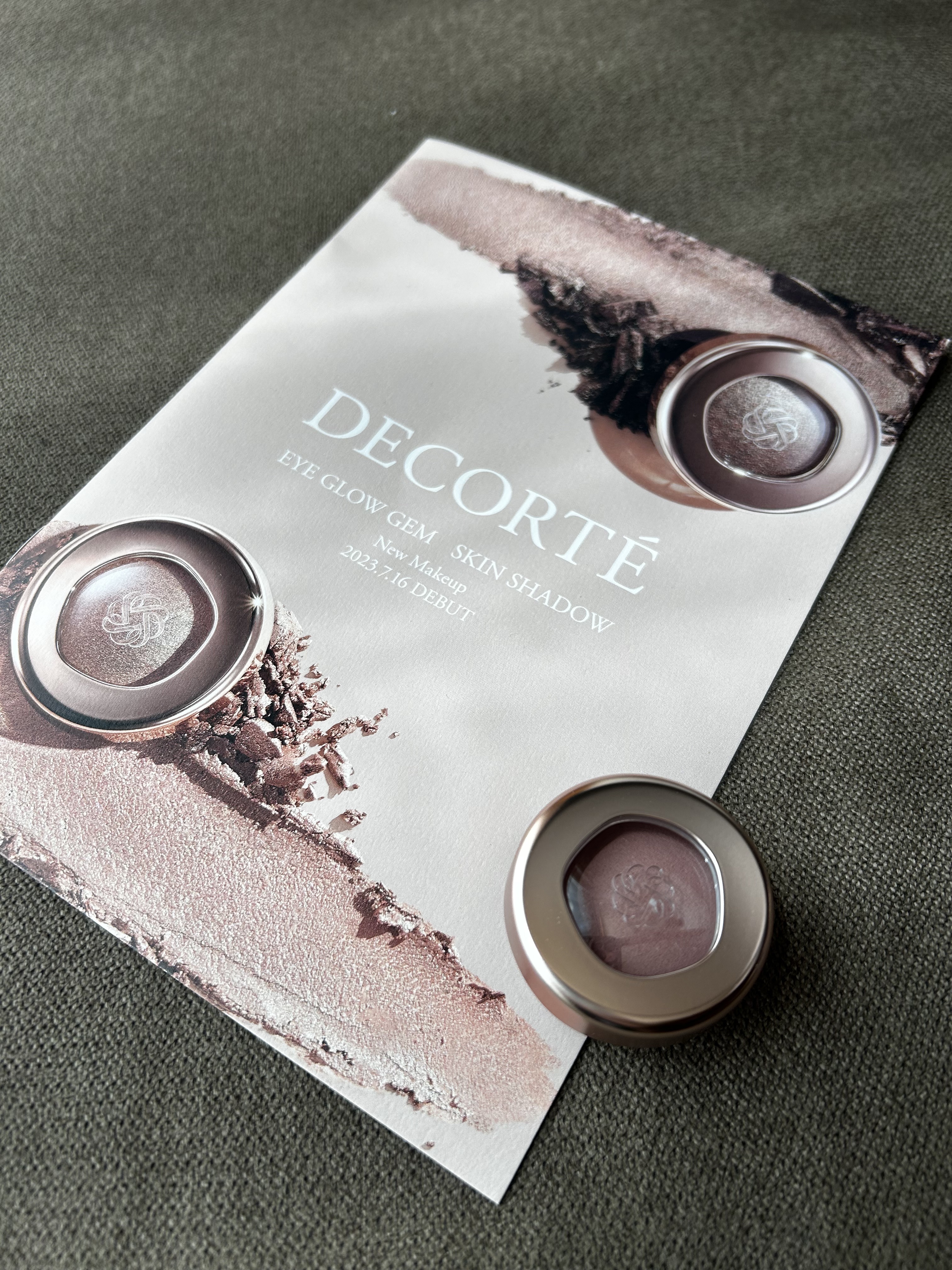 アイグロウジェム スキンシャドウ 22M sakura mousse/DECORTÉ/ジェル・クリームアイシャドウを使ったクチコミ（1枚目）