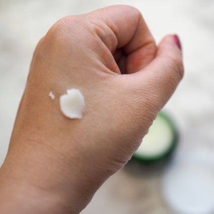 WELEDA ヘアワックスのクチコミ「ヴェレダのヘアワックスをいただきました!
コンパクトな中にぎっしりとバームが入っているので、コ.....」(2枚目)