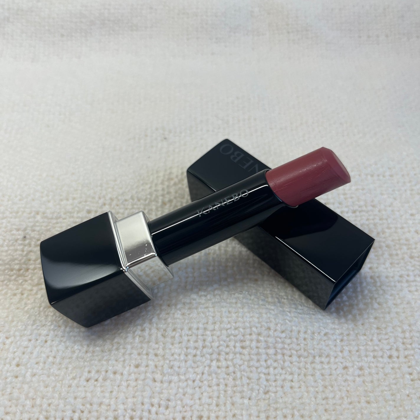 ルージュスターヴァイブラント/KANEBO/口紅を使ったクチコミ(1枚目)