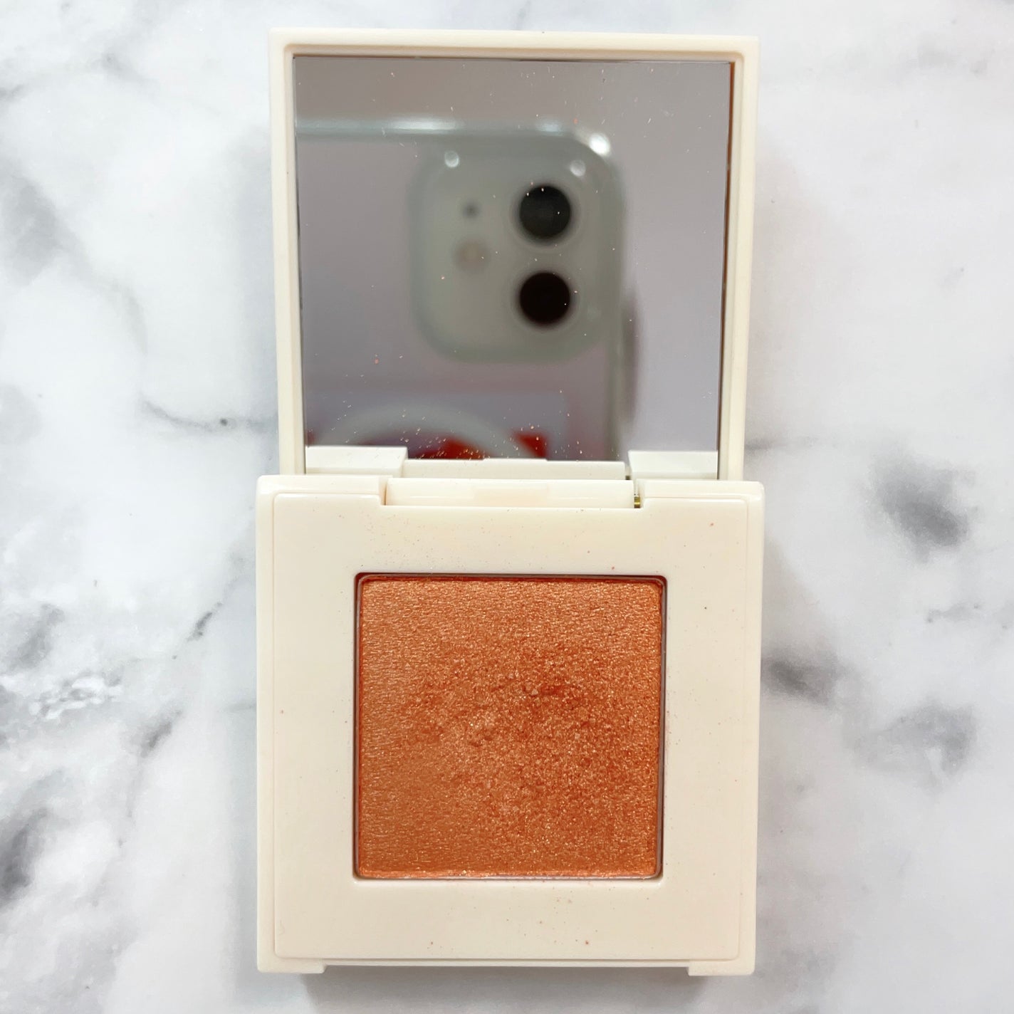 アイズオンミー/CILY/単色アイシャドウを使ったクチコミ(2枚目)