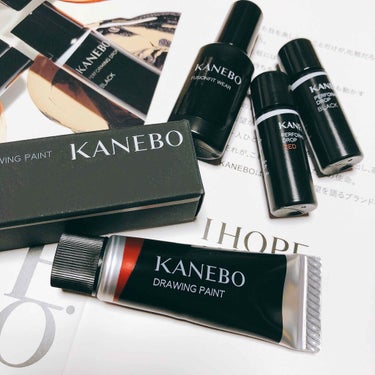 ▽KANEBO
・ドローイングペイント/red


最近とてもKANEBO推しでドローイングペイントの赤を購入🎨
最高に良品だったので記録

まぶた・頬・リップにマルチに使えて発色ツヤ最高に良し！
驚く