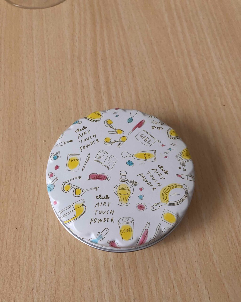 エアリータッチパウダー 01 ナチュラルベージュ/クラブ/プレストパウダーを使ったクチコミ（1枚目）