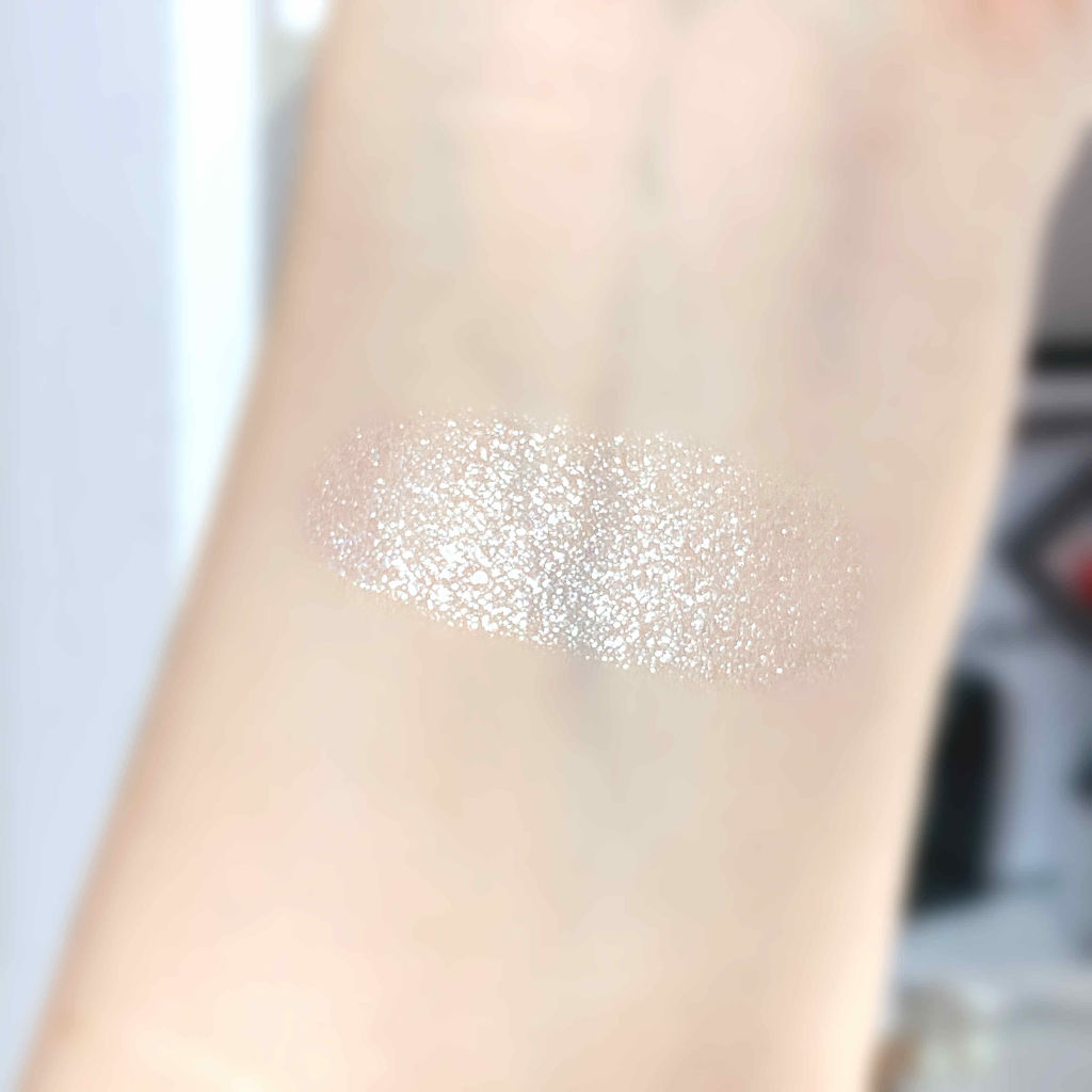 ジルスチュアート クリスタルブルーム ジェリービジュー 03 Snow/JILL STUART/ジェル・クリームアイシャドウを使ったクチコミ（2枚目）