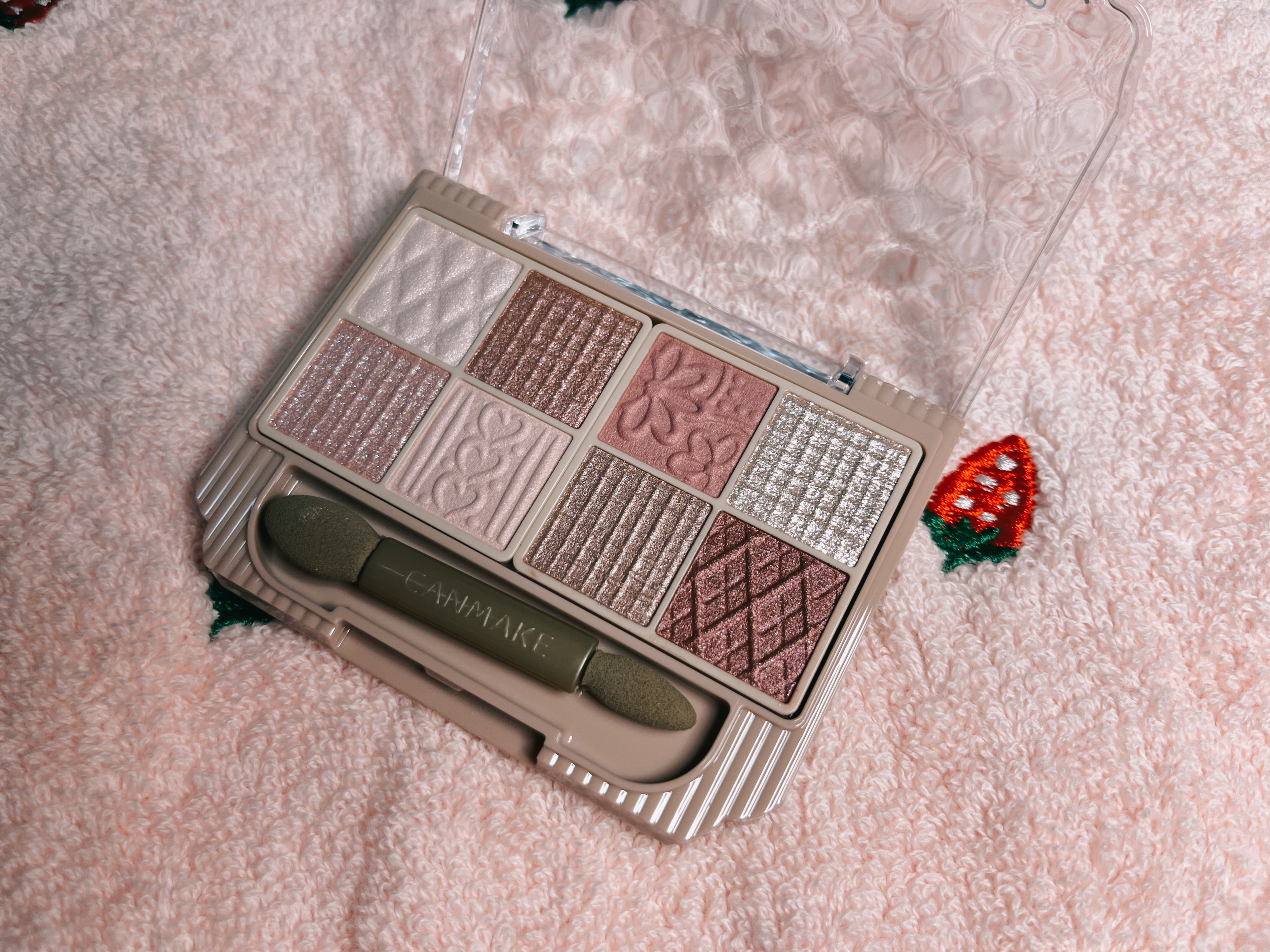 プティパレットアイズ/キャンメイク/パウダーアイシャドウを使ったクチコミ（2枚目）