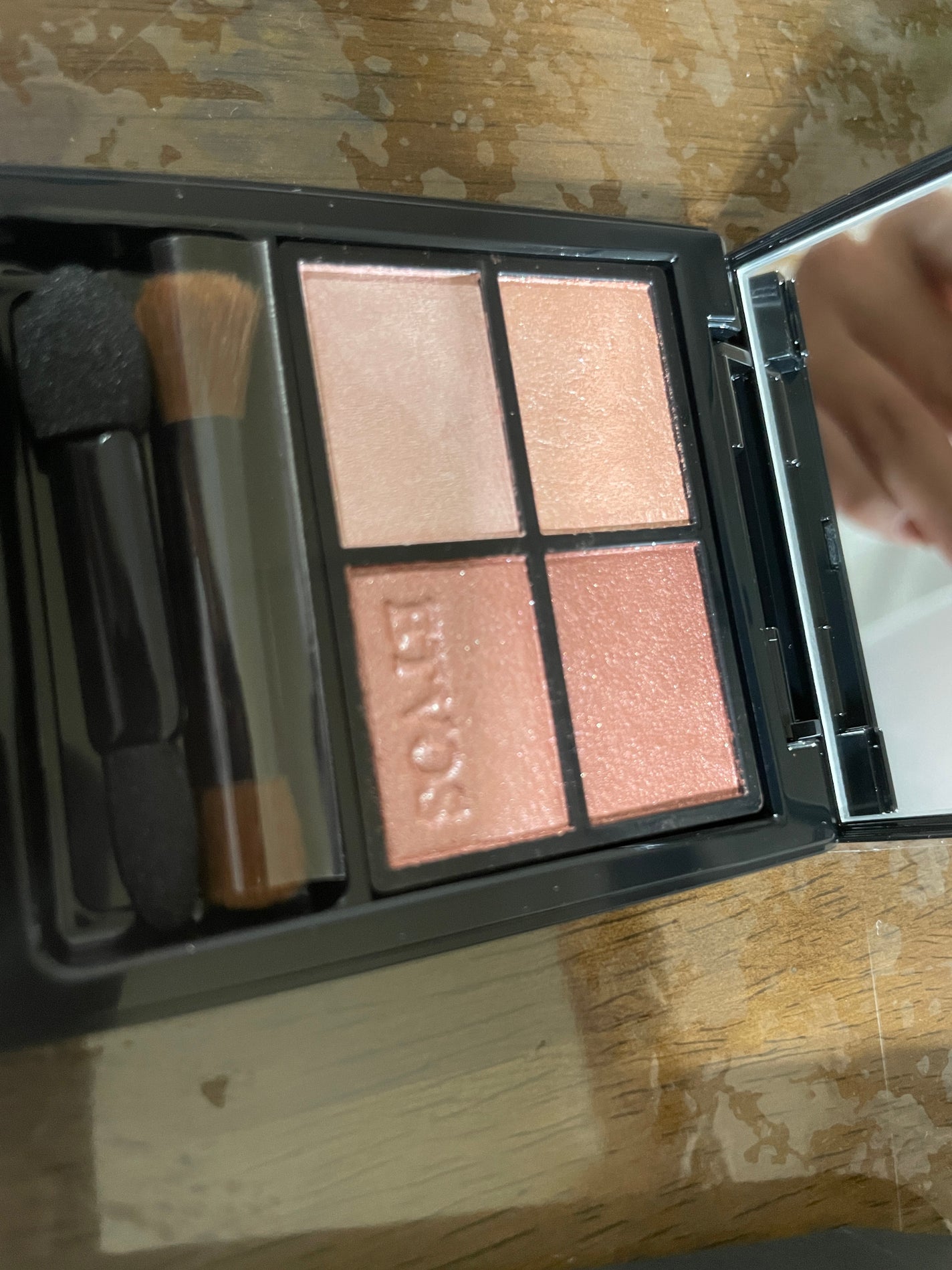 ミネラルクラッシィシャドー/エトヴォス/アイシャドウパレットを使ったクチコミ(3枚目)
