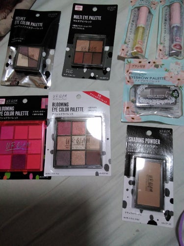 supreme_beauty_cawn on LIPS 「全部DAISOで買いましたこれで色んなメイク投稿しますコメント..」（1枚目）