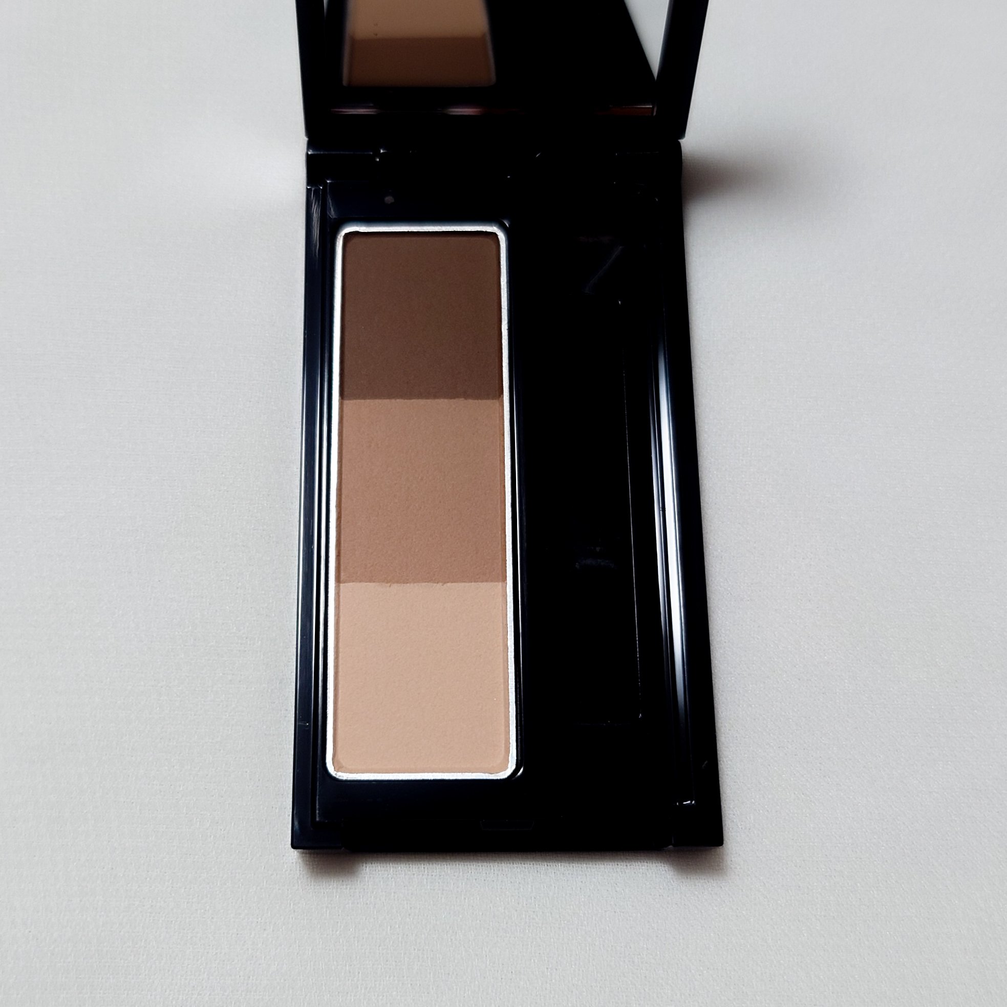 ケイト デザイニングアイブロウ3D/KATE/パウダーアイブロウを使ったクチコミ（3枚目）