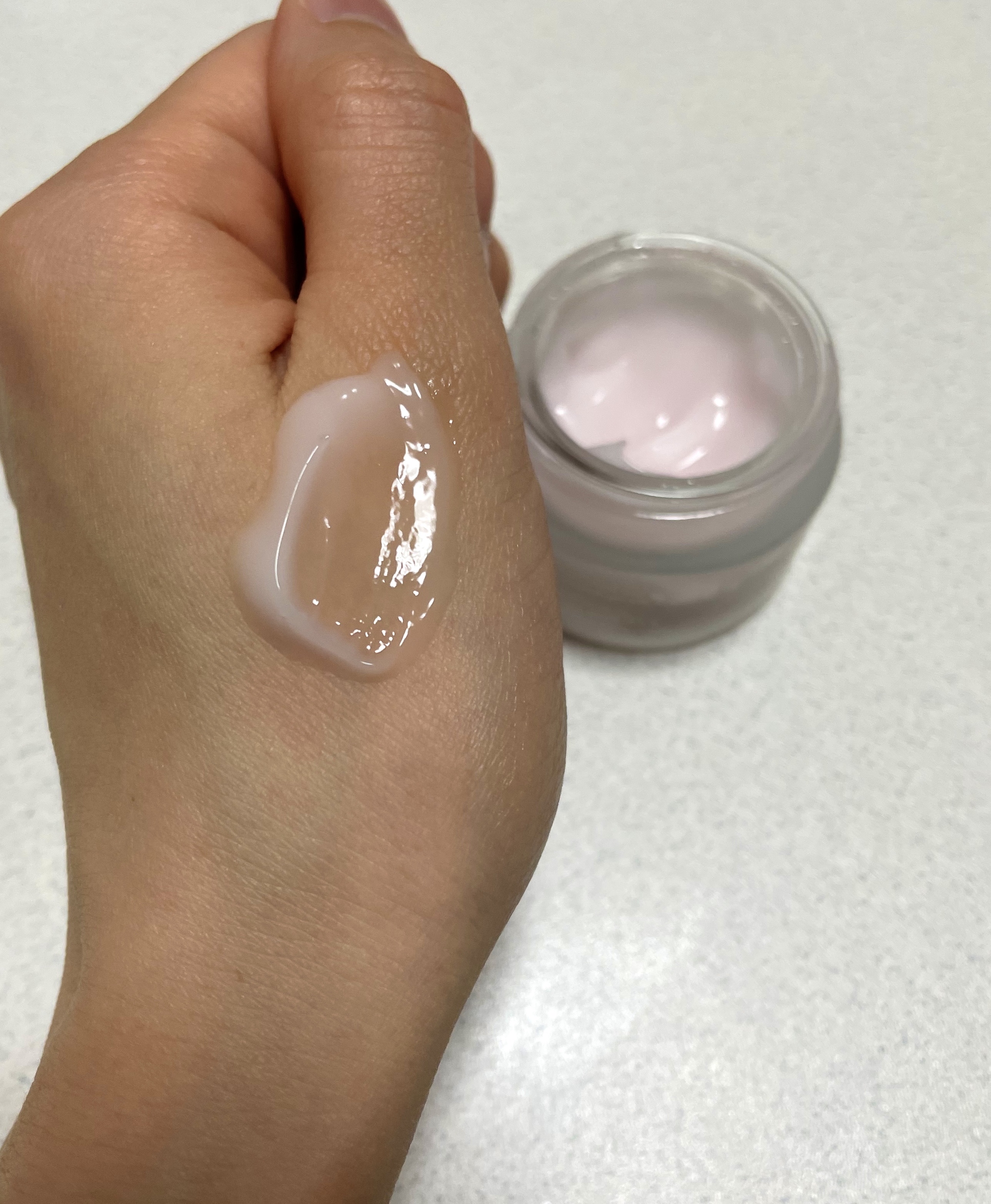 ローズウォーター スリーピングマスク/FEMMUE/フェイスクリームを使ったクチコミ（3枚目）