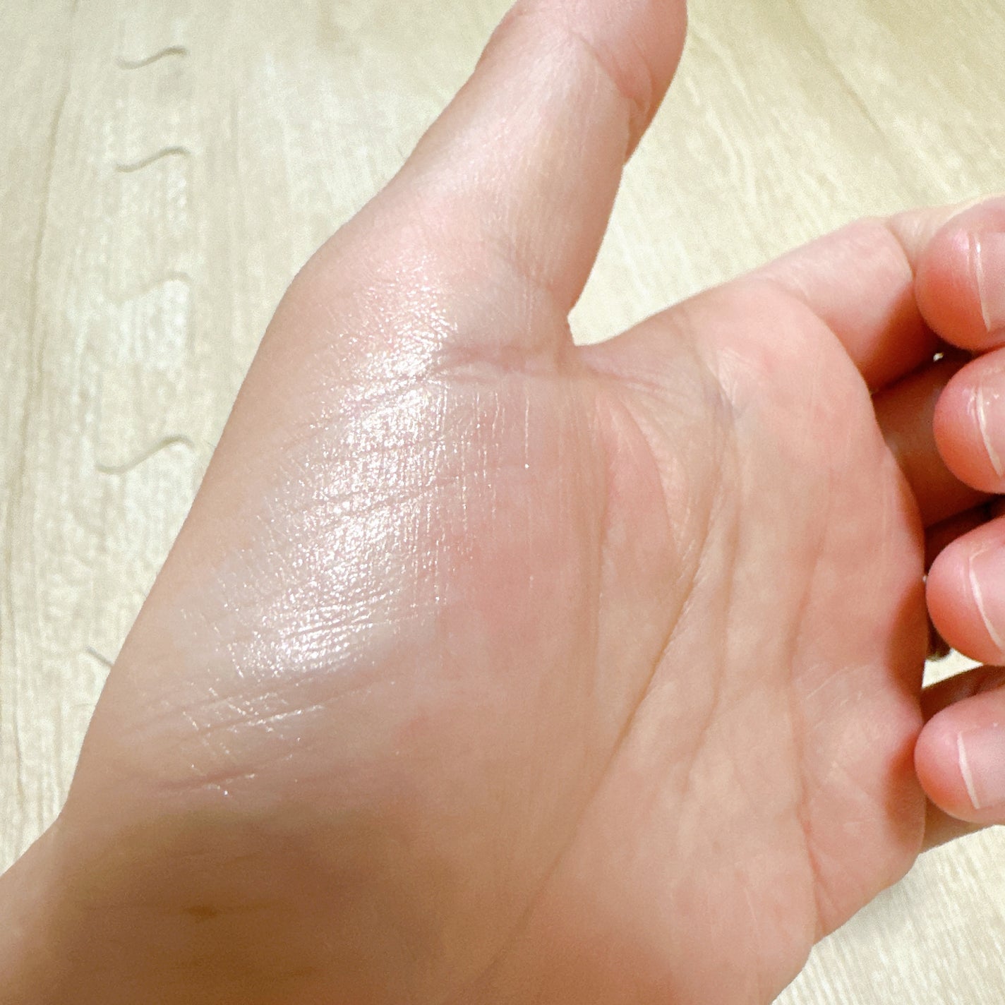 ル・レオスールデクラ /クレ・ド・ポー ボーテ/パウダーハイライトを使ったクチコミ(5枚目)