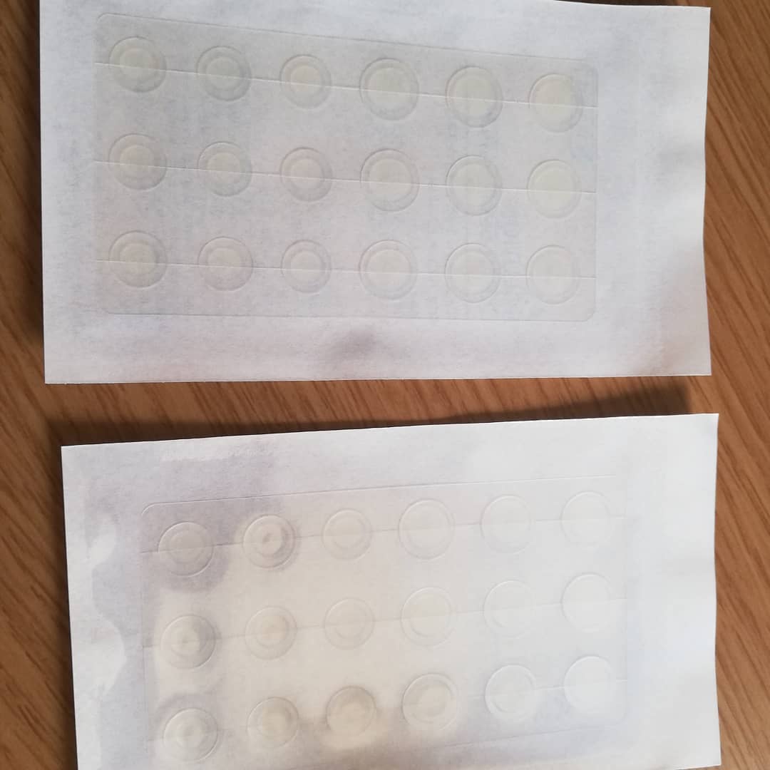 G9SKIN AC SOLUTION CLEAR SPOT PATCHのクチコミ「G9SKIN ニキビパッチ カバーパッチ [36枚入x 2個セット]


ひと袋に、一枚18個.....」（2枚目）