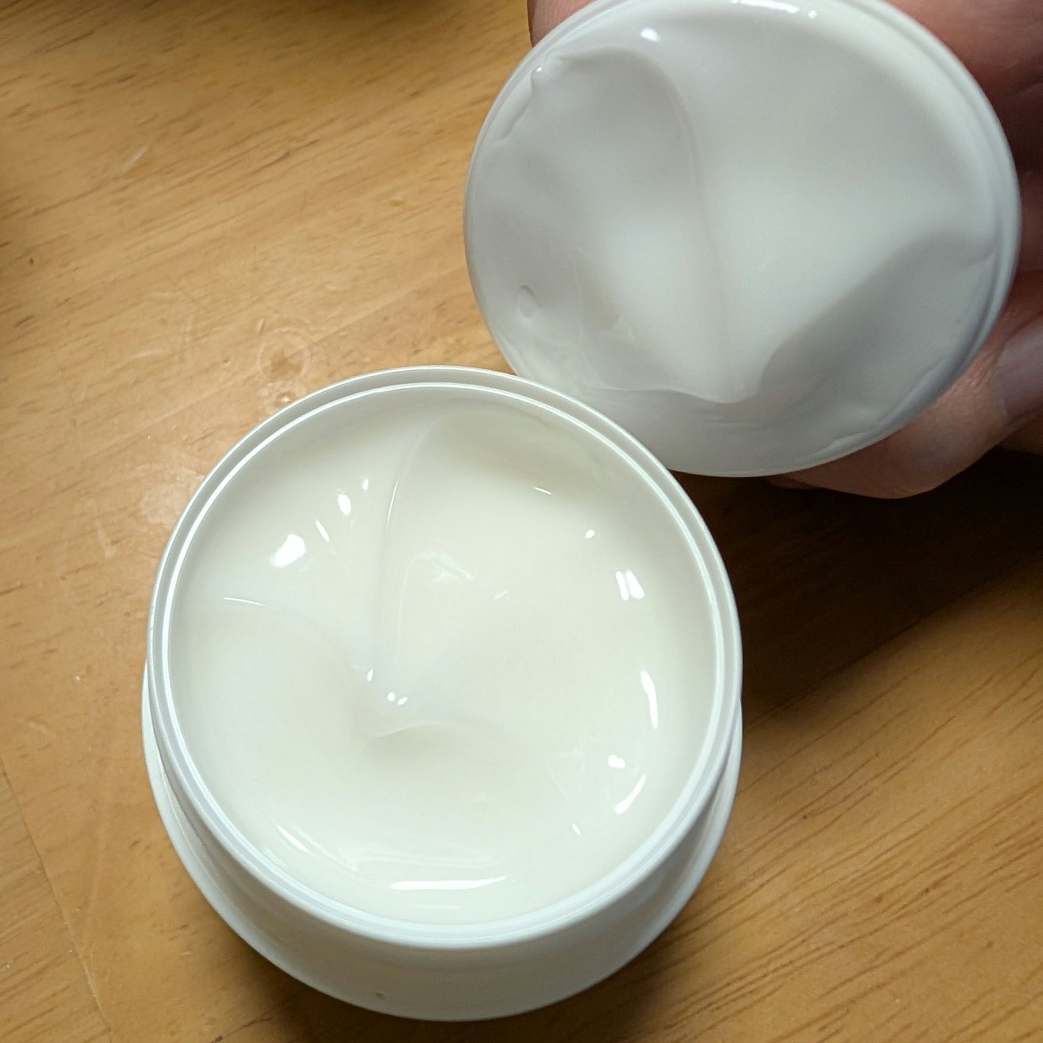 乾燥さん 薬用しっとりクリーム 【医薬部外品】/乾燥さん/フェイスクリームを使ったクチコミ（2枚目）