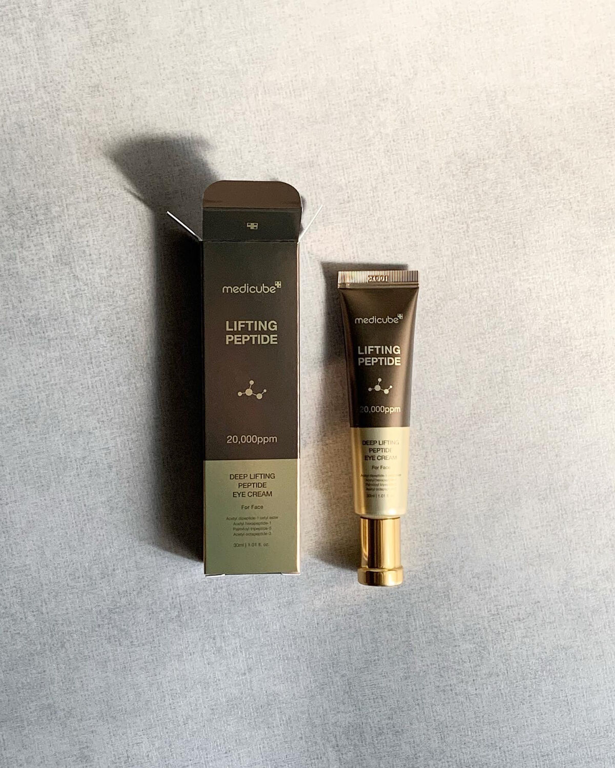ディープリフティングアイクリーム/MEDICUBE/その他スキンケアを使ったクチコミ（2枚目）