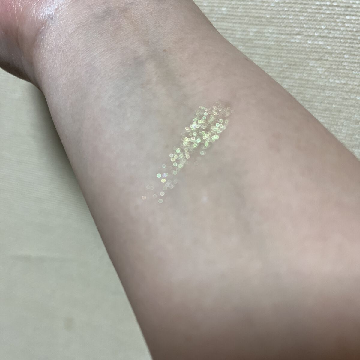 EXTREME FROST/Jeffree Star Cosmetics/パウダーハイライトを使ったクチコミ（3枚目）