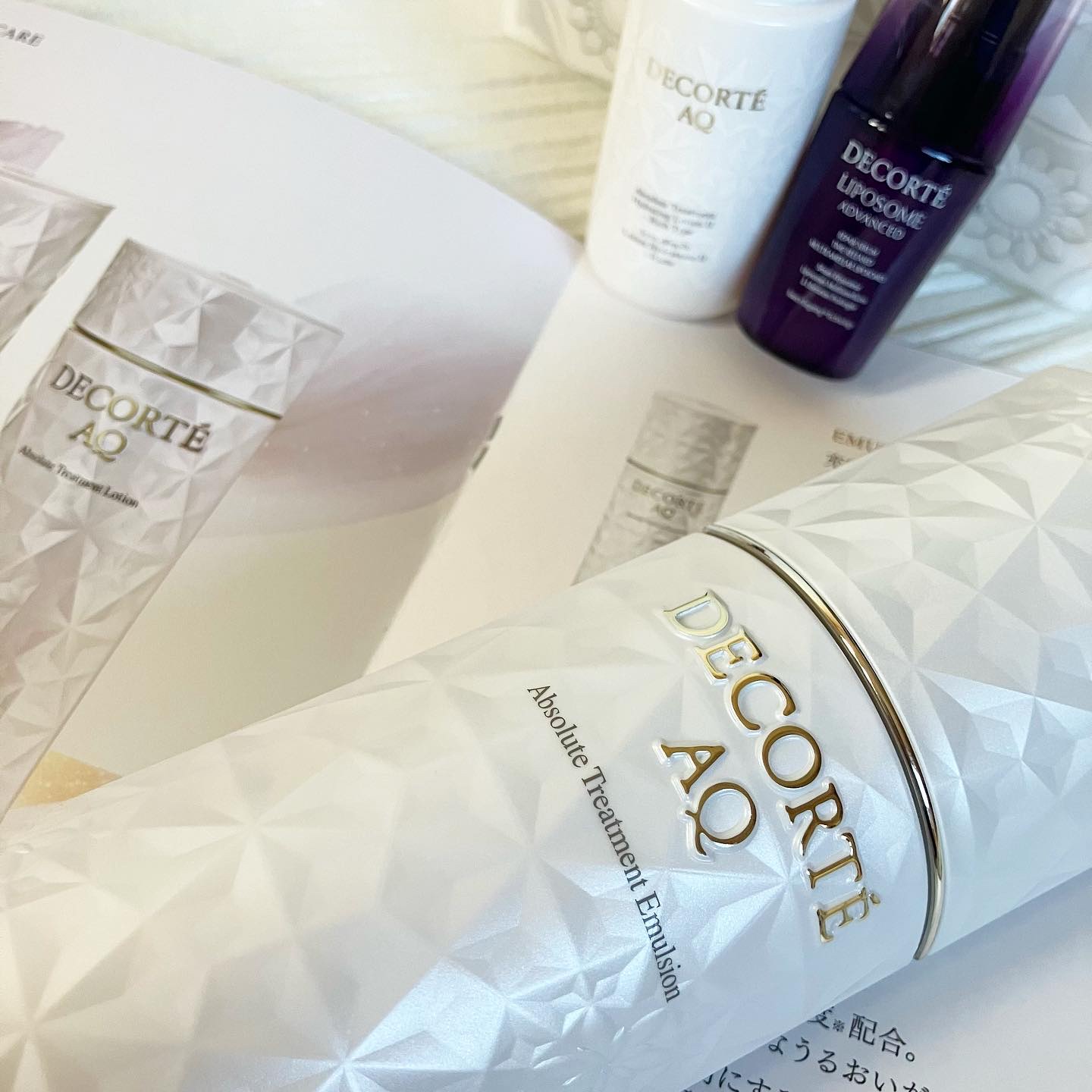 AQ アブソリュート エマルジョン マイクロラディアンス Ⅱ 200ｍL/DECORTÉ/乳液を使ったクチコミ（3枚目）