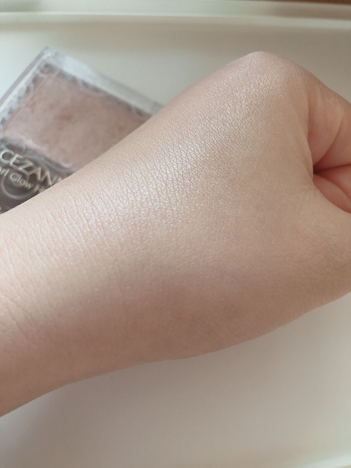 パールグロウハイライト/CEZANNE/パウダーハイライトを使ったクチコミ(4枚目)