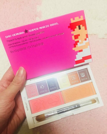 shu uemura ピーチ'S アイ ＆ チーク パレットのクチコミ「こちらは2017年のクリスマスコフレです！
LIPSで見かけて気になったので、ネットで安く購入.....」（2枚目）