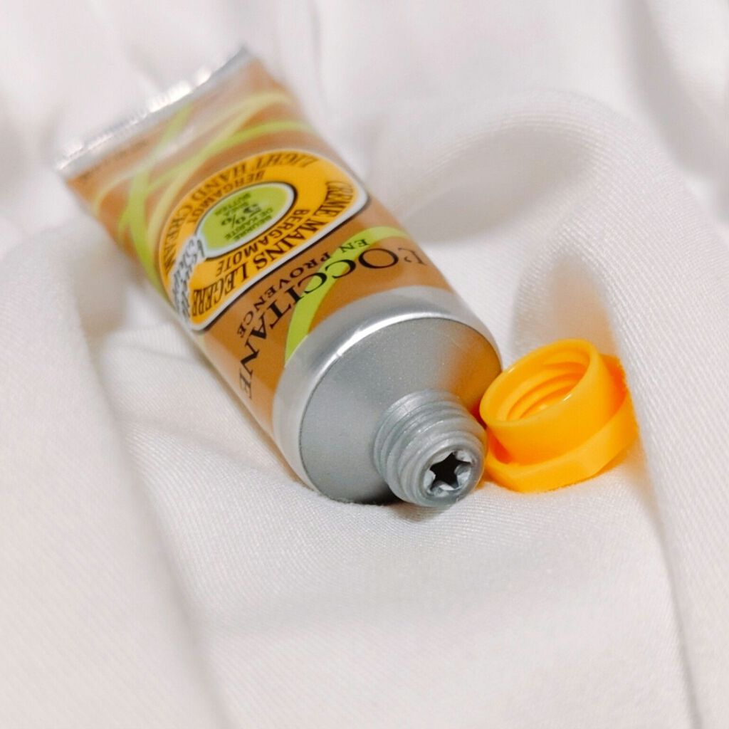 テ・アールグレイ スノーシア ハンドクリーム/L'OCCITANE/ハンドクリームを使ったクチコミ（2枚目）