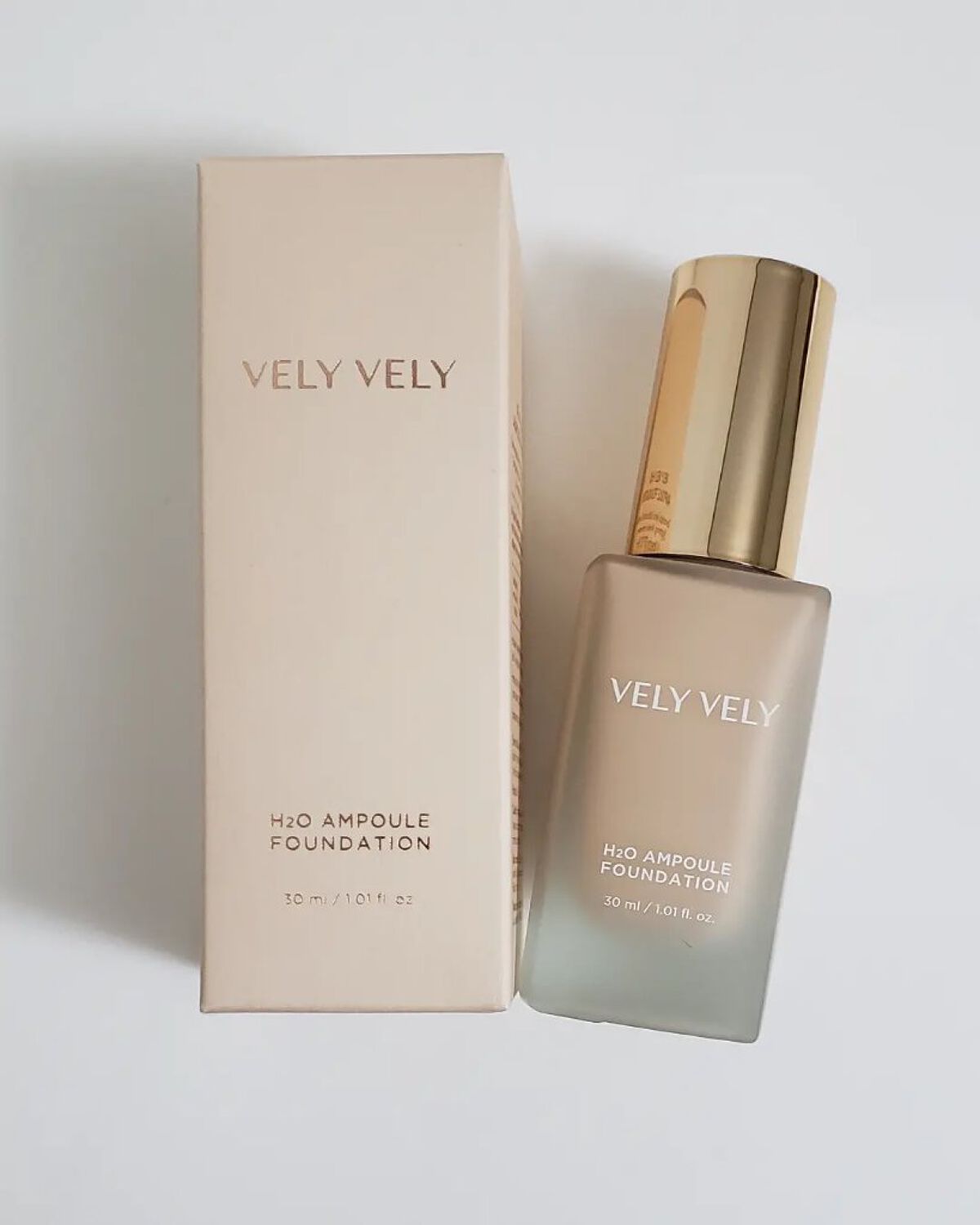 水分アンプルファンデーション Light/VELY VELY/リキッドファンデーションを使ったクチコミ（1枚目）