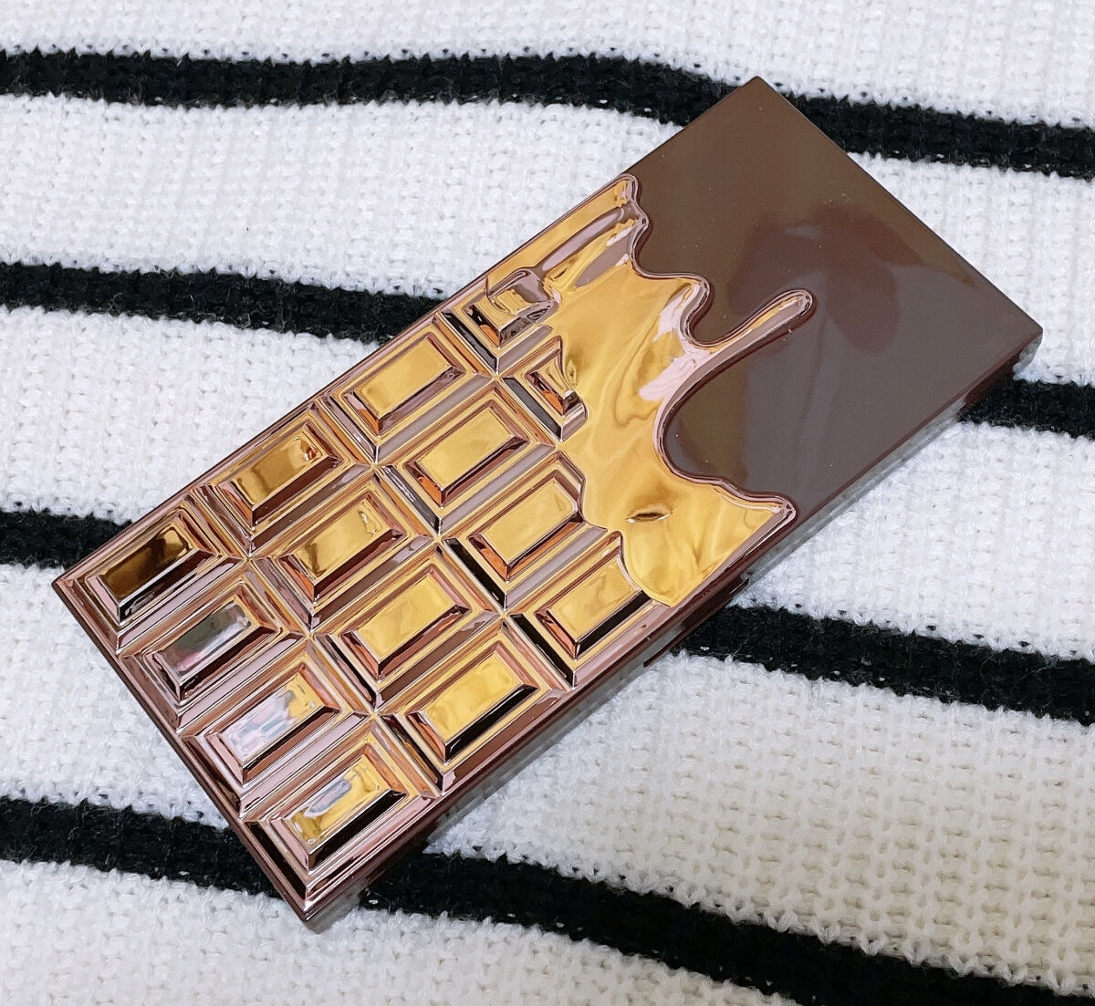 アイラブチョコレート ローズゴールド/MAKEUP REVOLUTION/アイシャドウパレットを使ったクチコミ（2枚目）