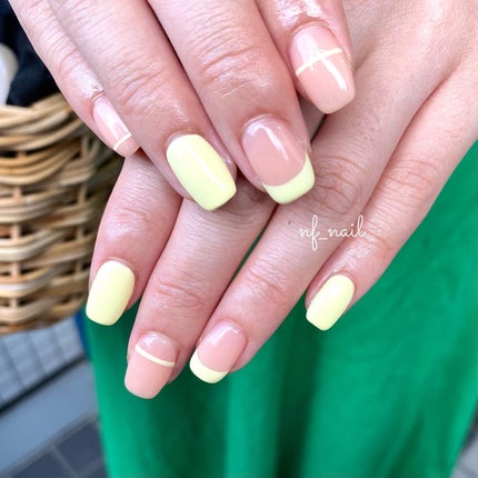 Natsumi◎nailist on LIPS 「.パステルイエローフレンチ🌼.#ネイル#ネイルデザイン#ネ..」(2枚目)