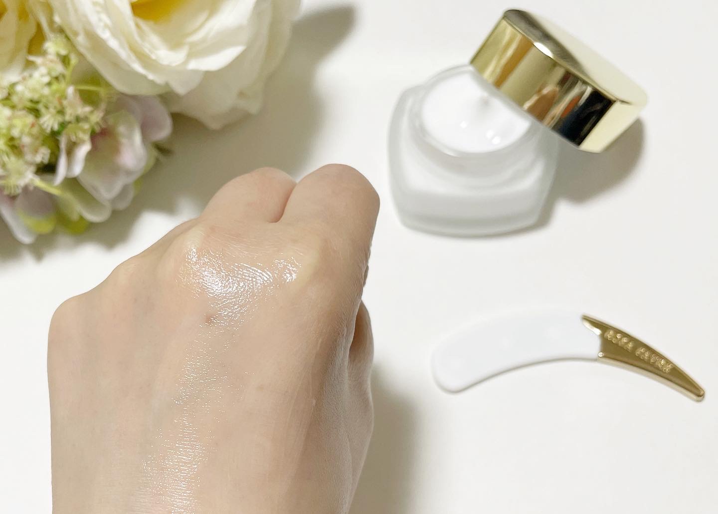 ロサ アンバー クリスタル スノー クリーム/ROSA FAYRE/フェイスクリームを使ったクチコミ（3枚目）