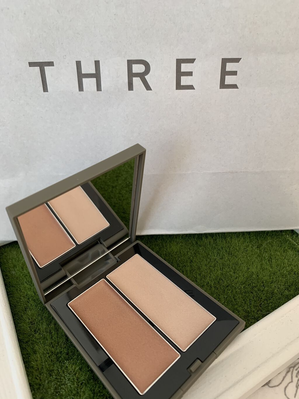 THREE シマリング グロー デュオ 01/THREE/クリームハイライトを使ったクチコミ（2枚目）