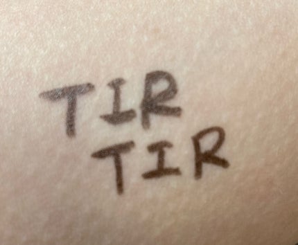 マスクフィットオールカバーデュアルコンシーラー/TIRTIR(ティルティル)/コンシーラーを使ったクチコミ(5枚目)