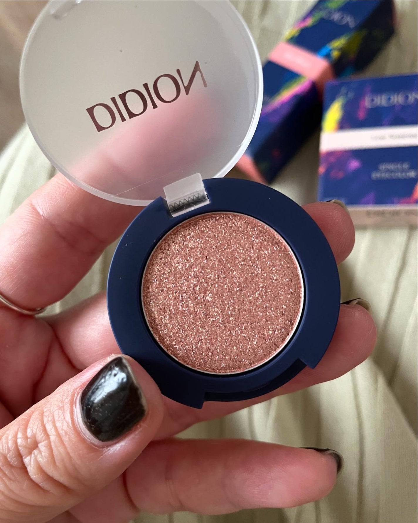 シングルアイカラー/DIDION/単色アイシャドウを使ったクチコミ(2枚目)